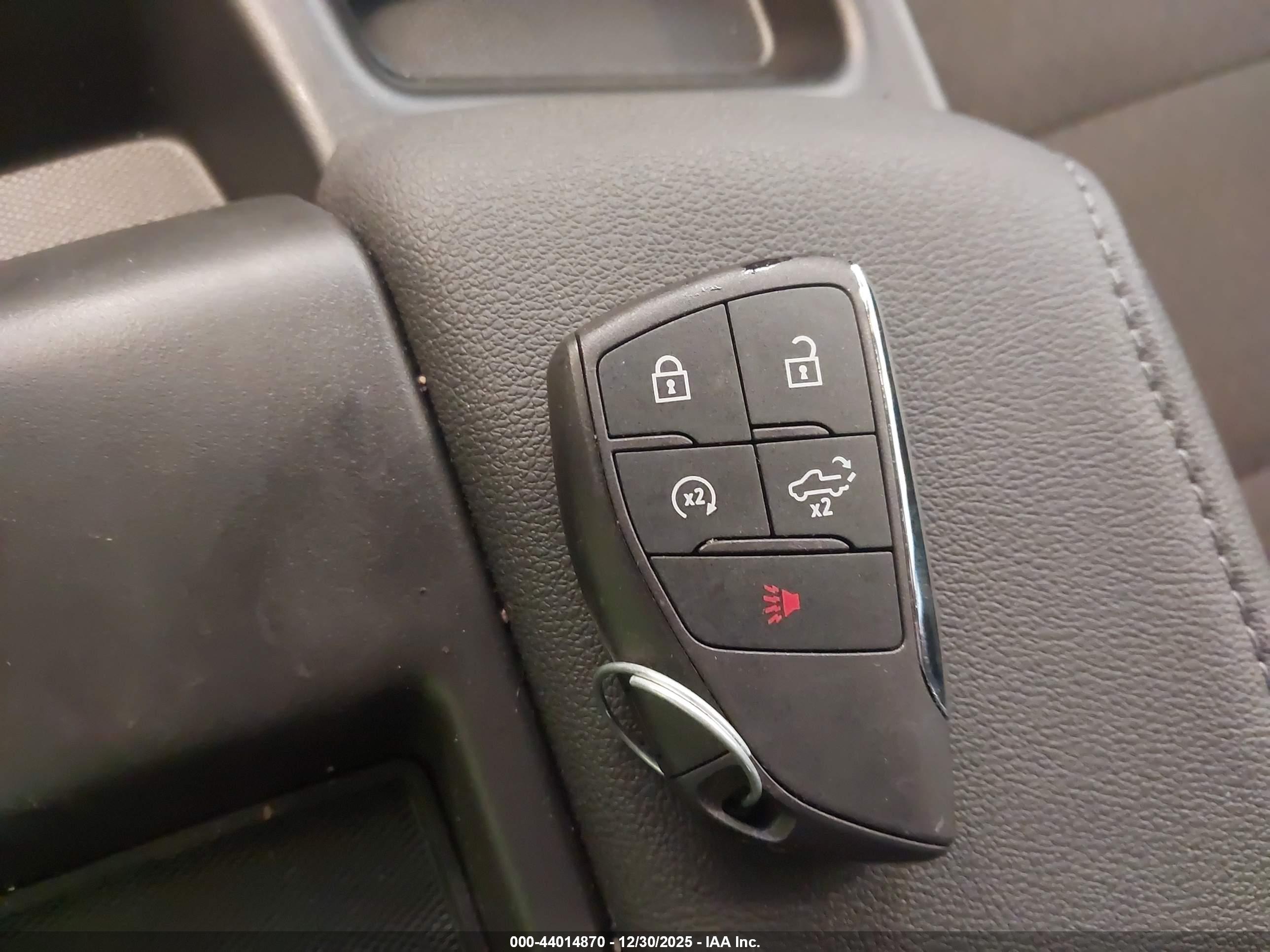 CHEVROLET SILVERADO image 11