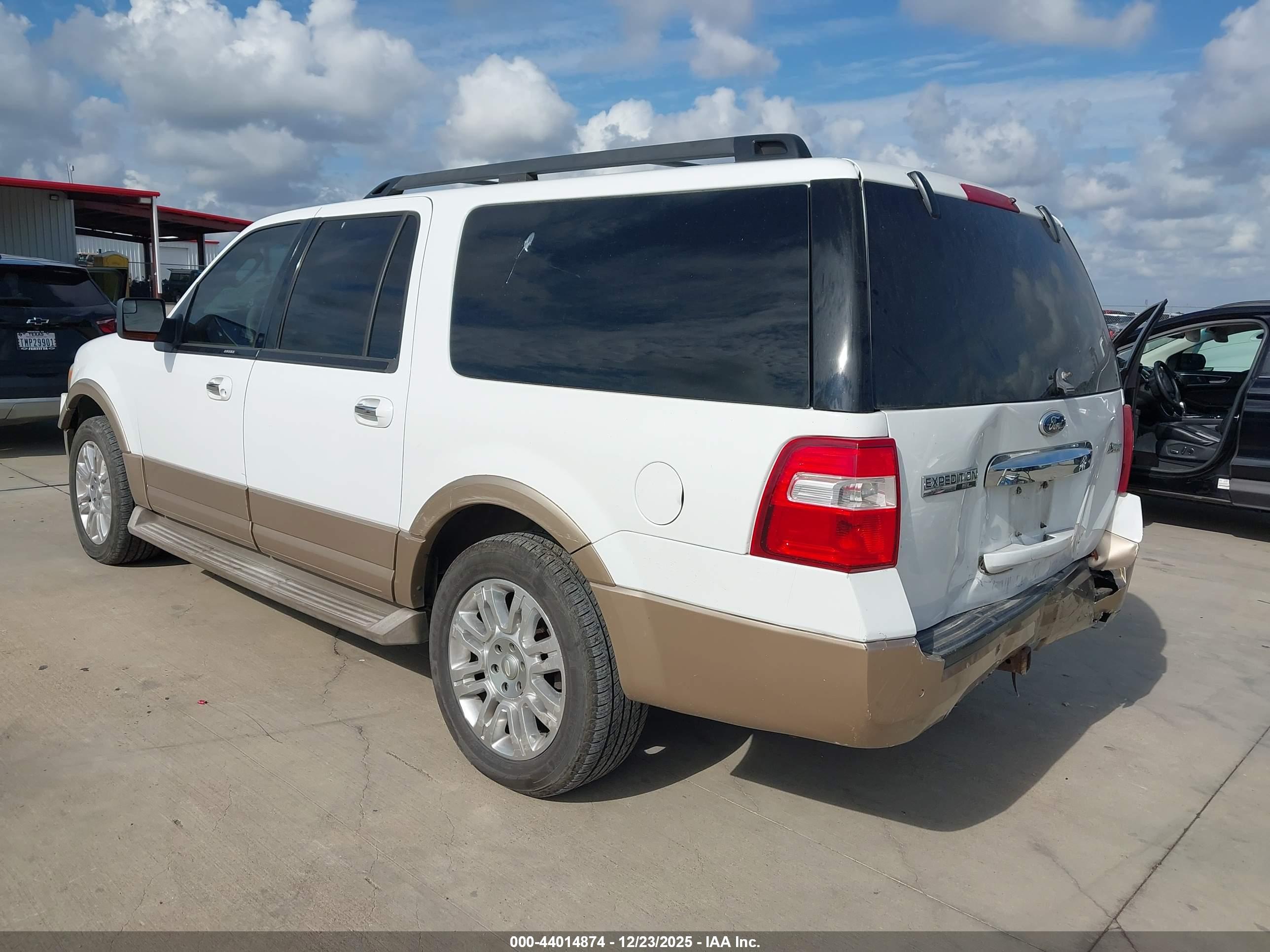 FORD EXPEDITION image 3