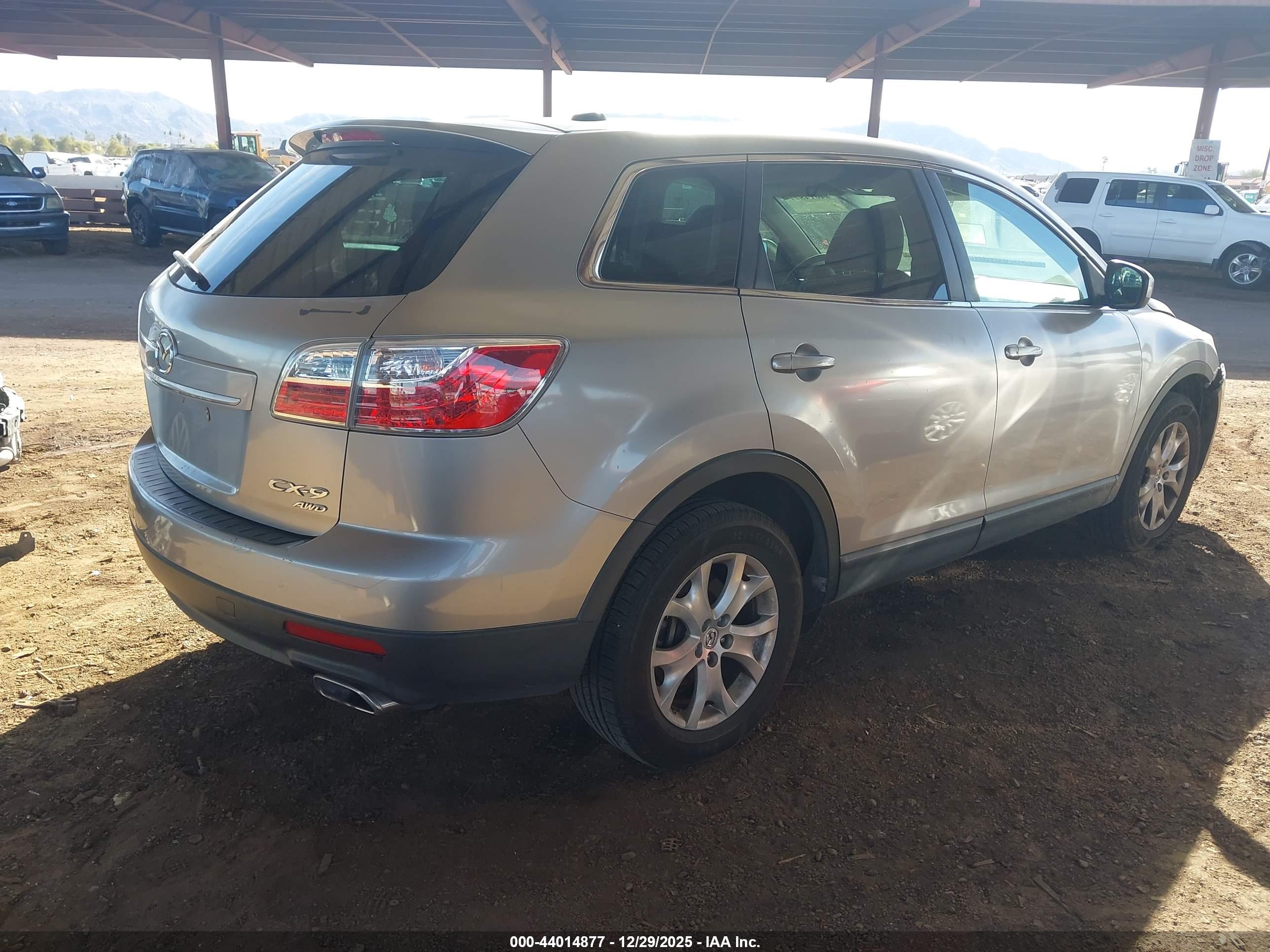 MAZDA CX-9 image 4
