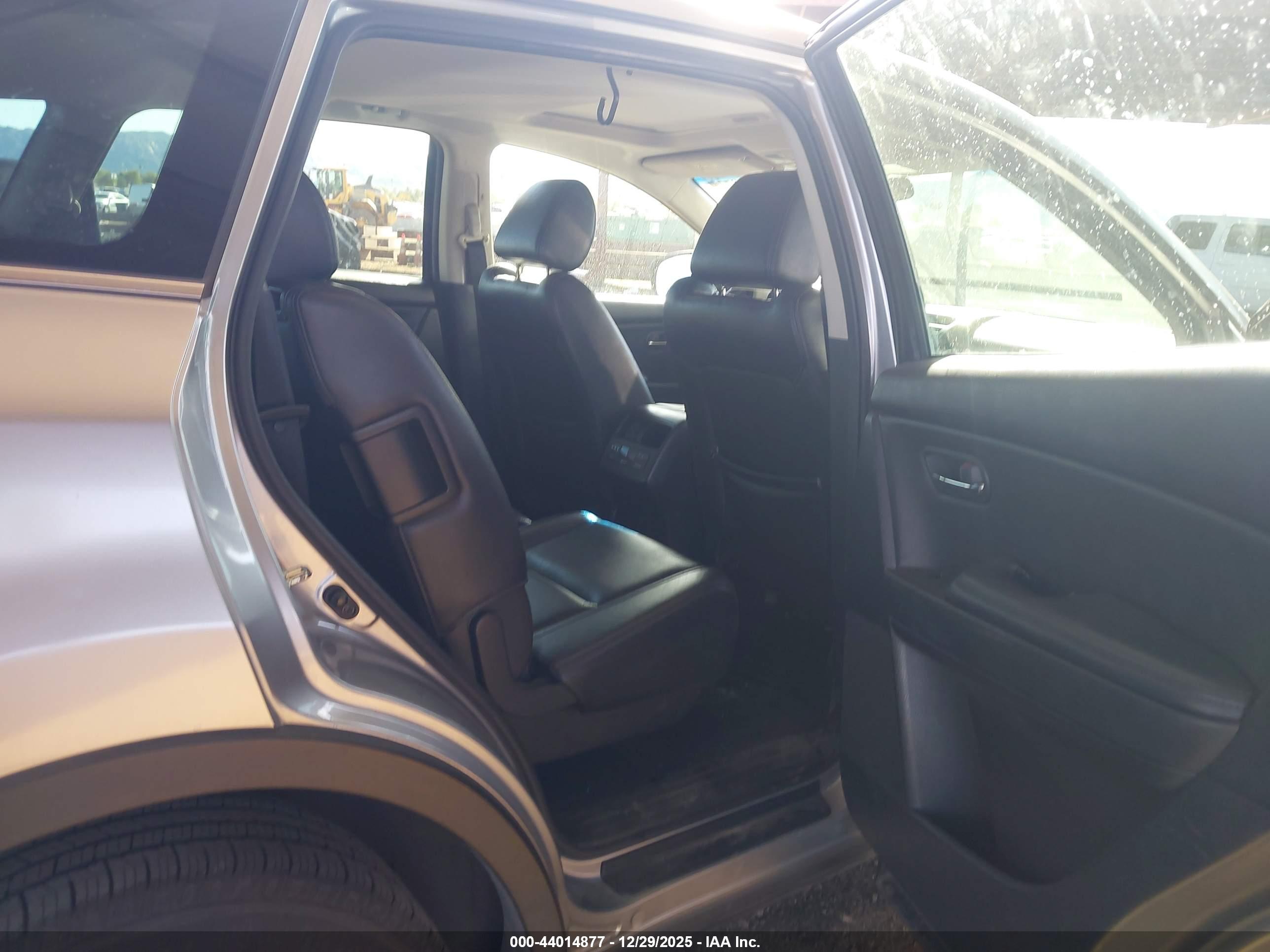 MAZDA CX-9 image 8