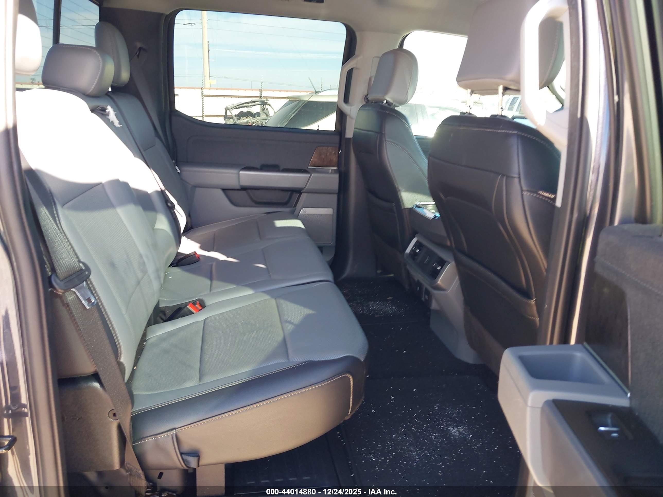 FORD F-150 image 8