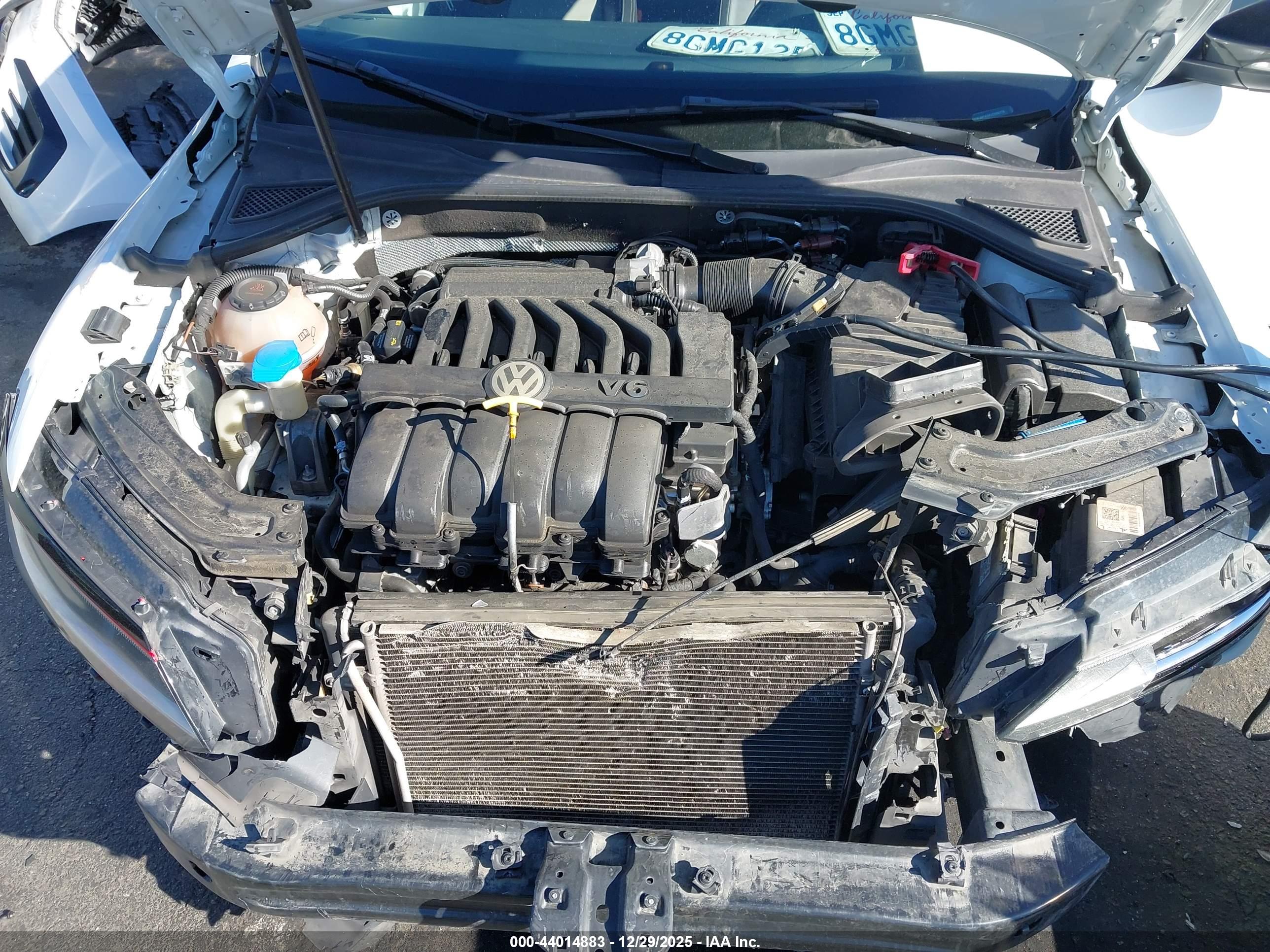 VOLKSWAGEN PASSAT image 10