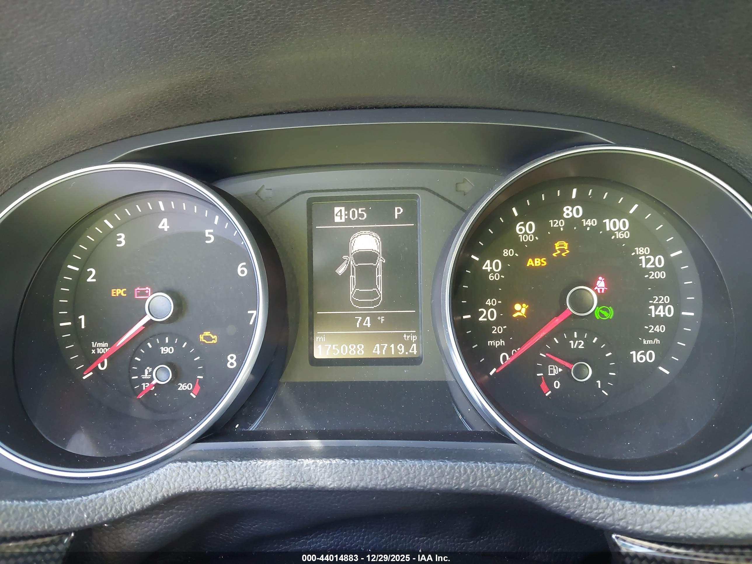 VOLKSWAGEN PASSAT image 7