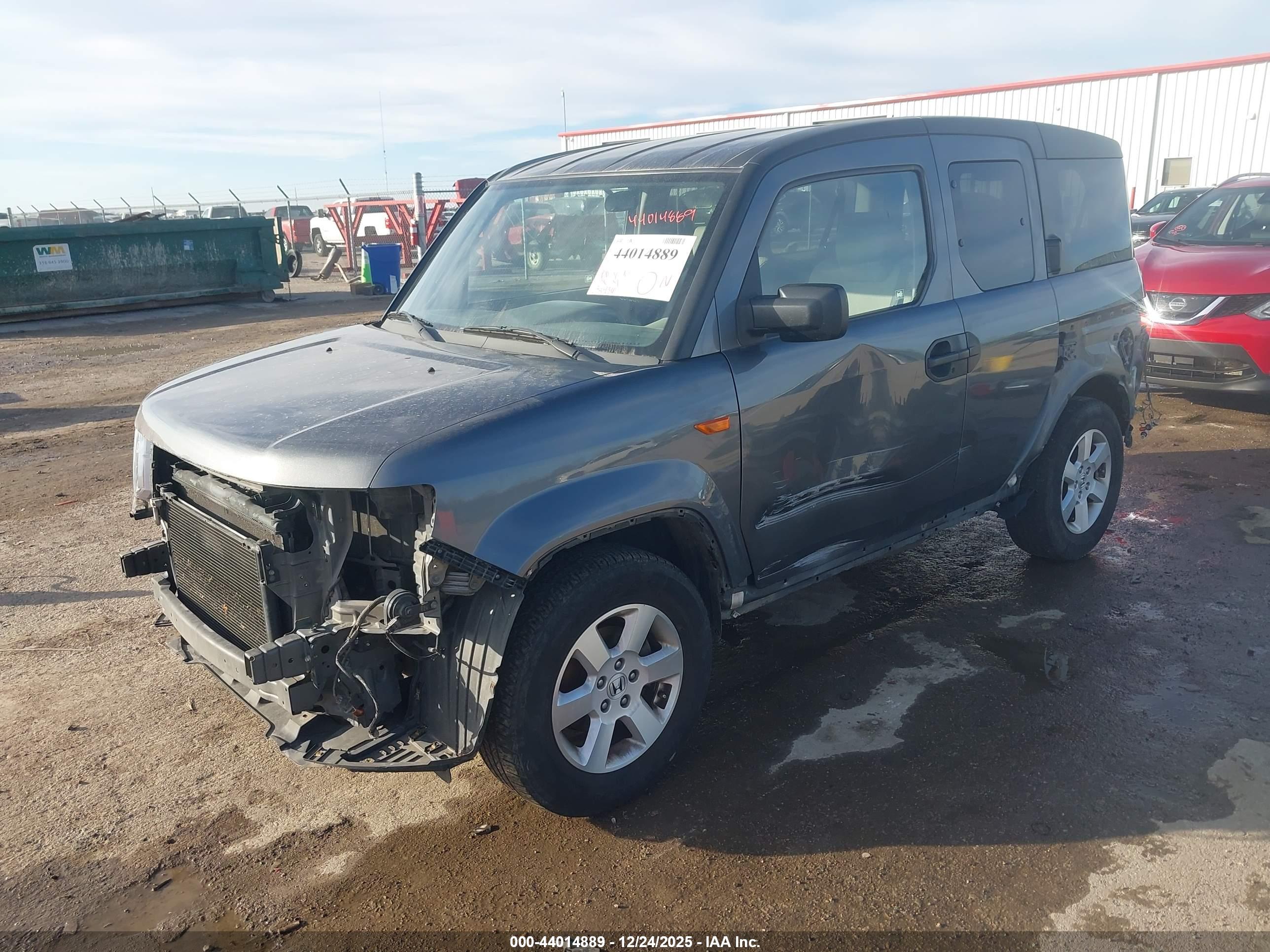 HONDA ELEMENT image 2