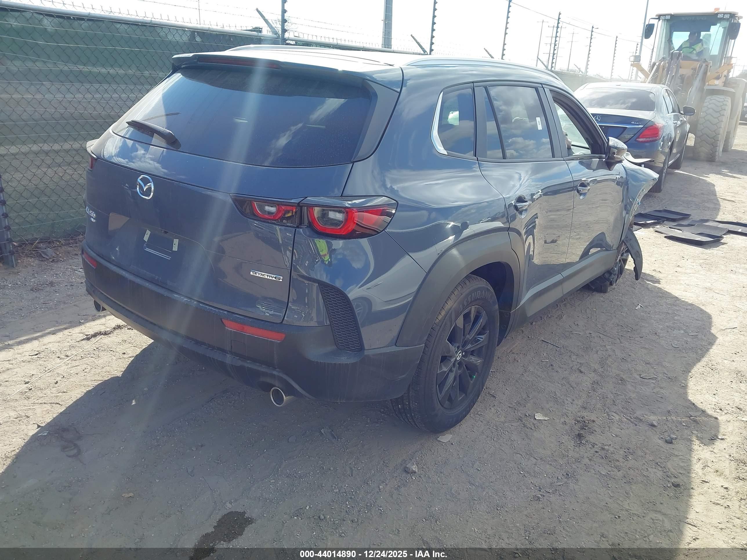 MAZDA CX-50 image 4