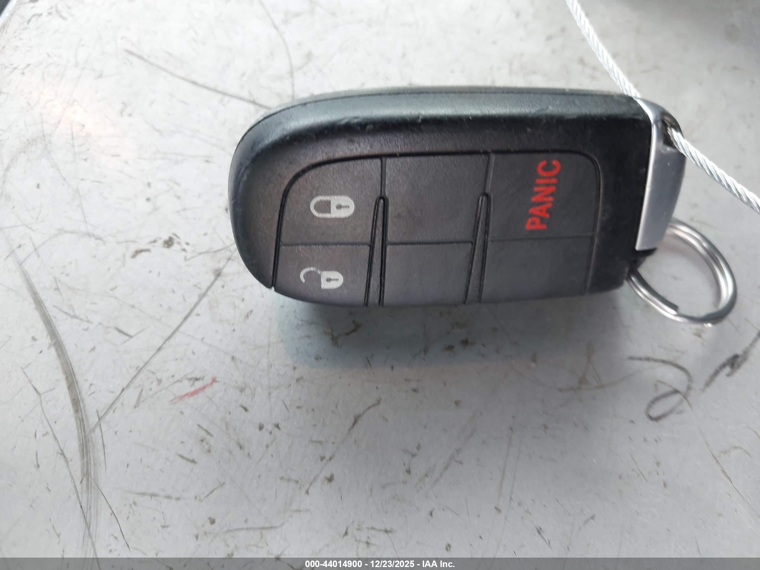 JEEP GRAND image 11