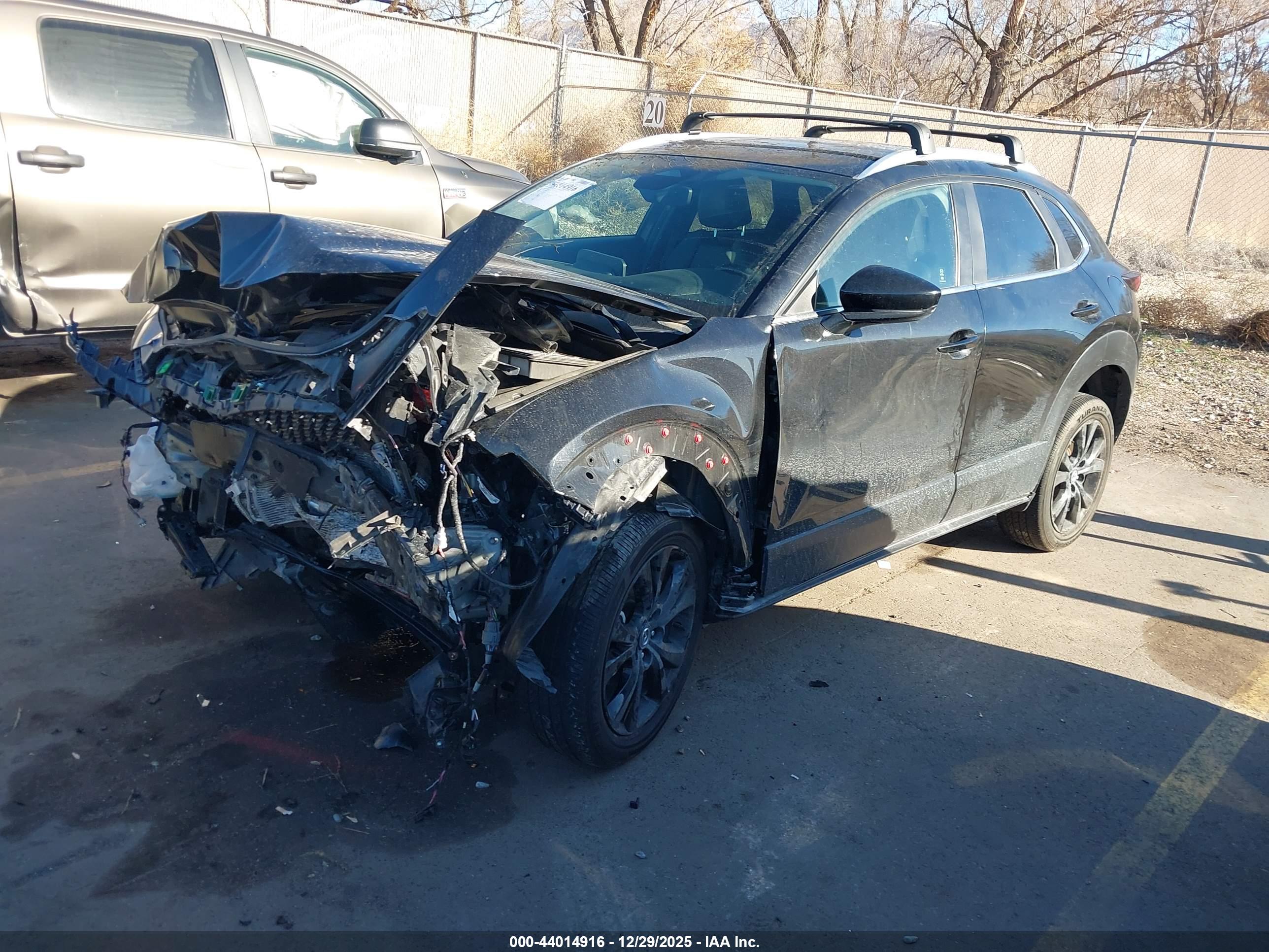 MAZDA CX-30 image 2