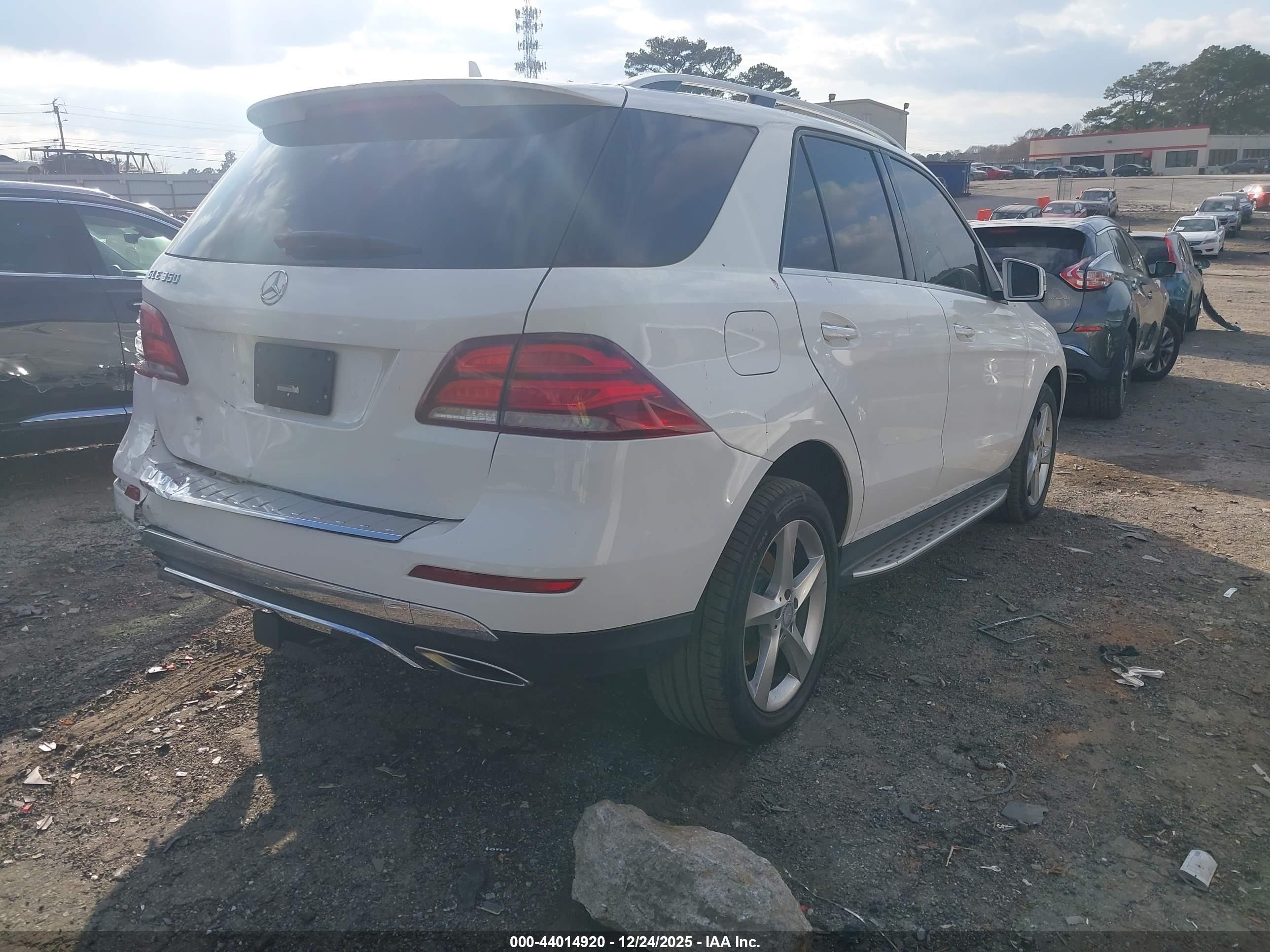 MERCEDES-BENZ GLE image 4