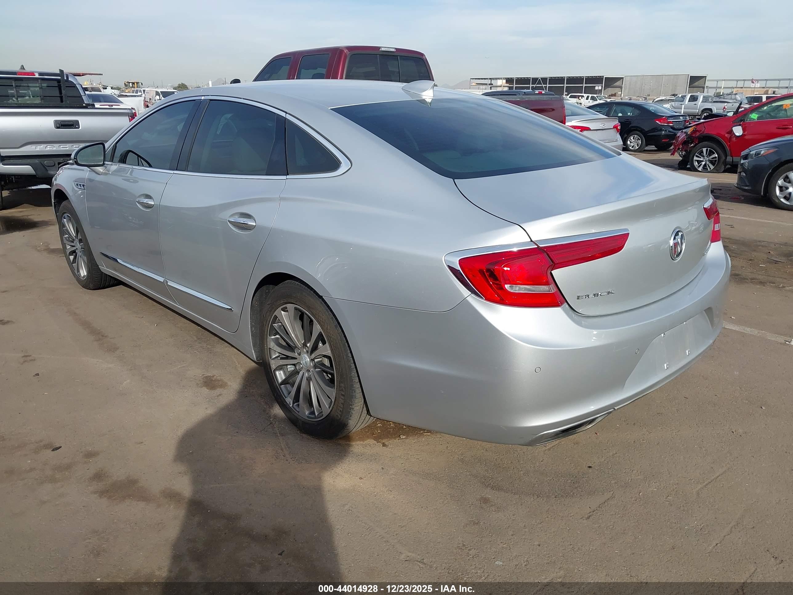 BUICK LACROSSE image 3