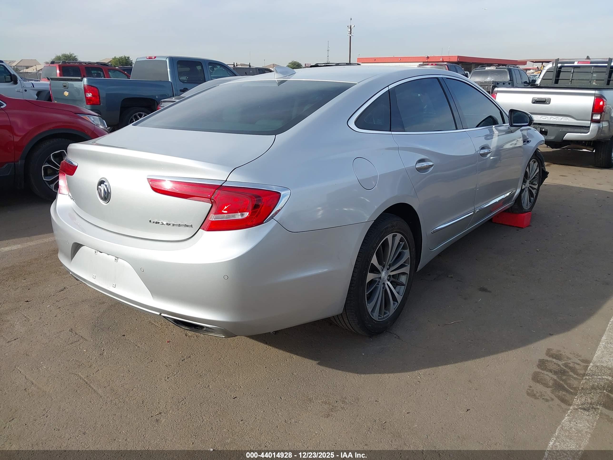 BUICK LACROSSE image 4