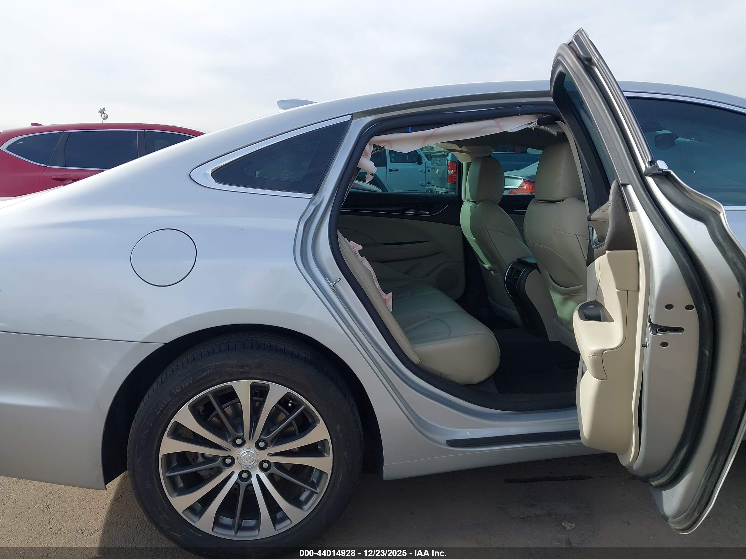 BUICK LACROSSE image 8