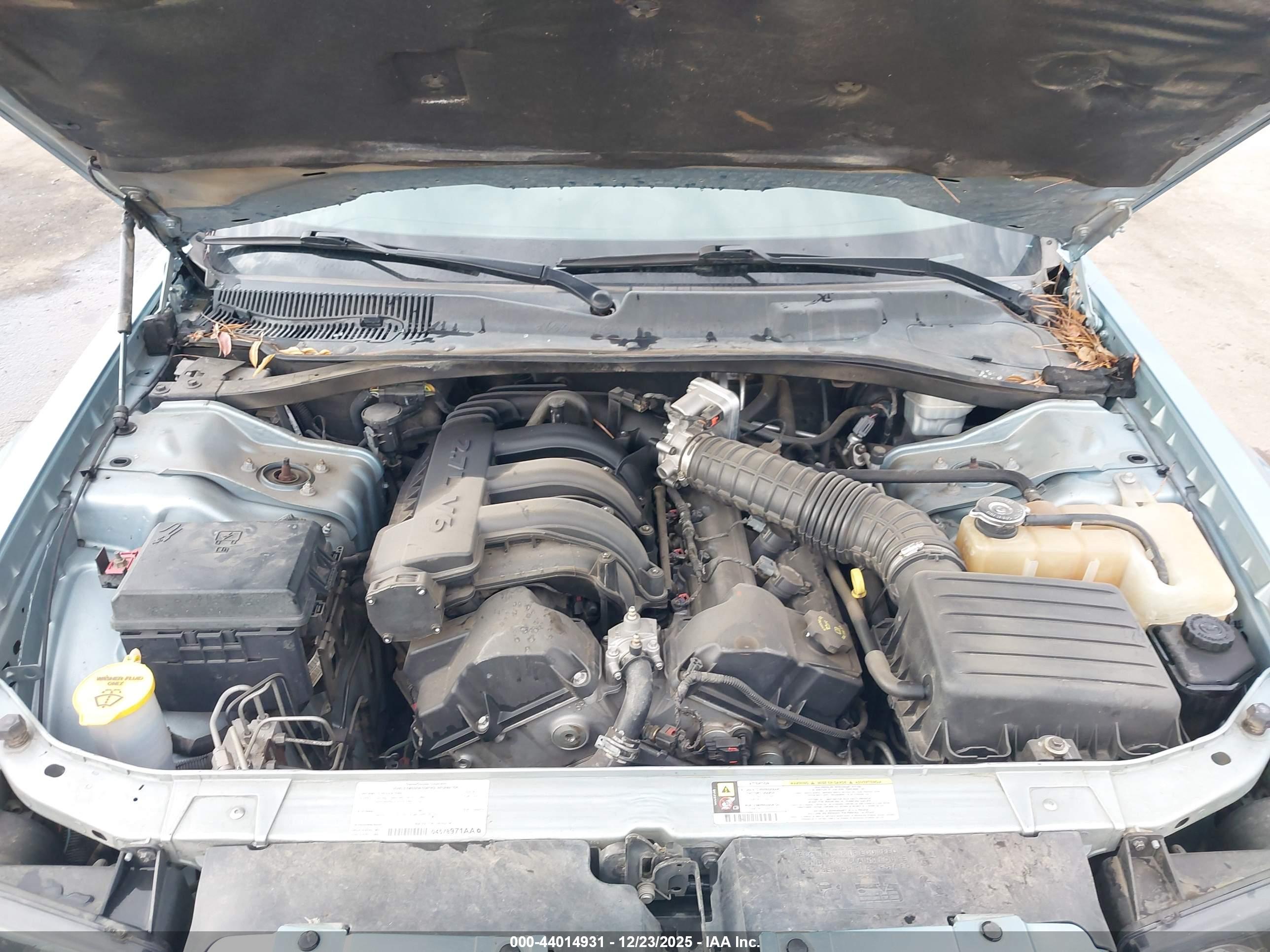 CHRYSLER 300 image 10