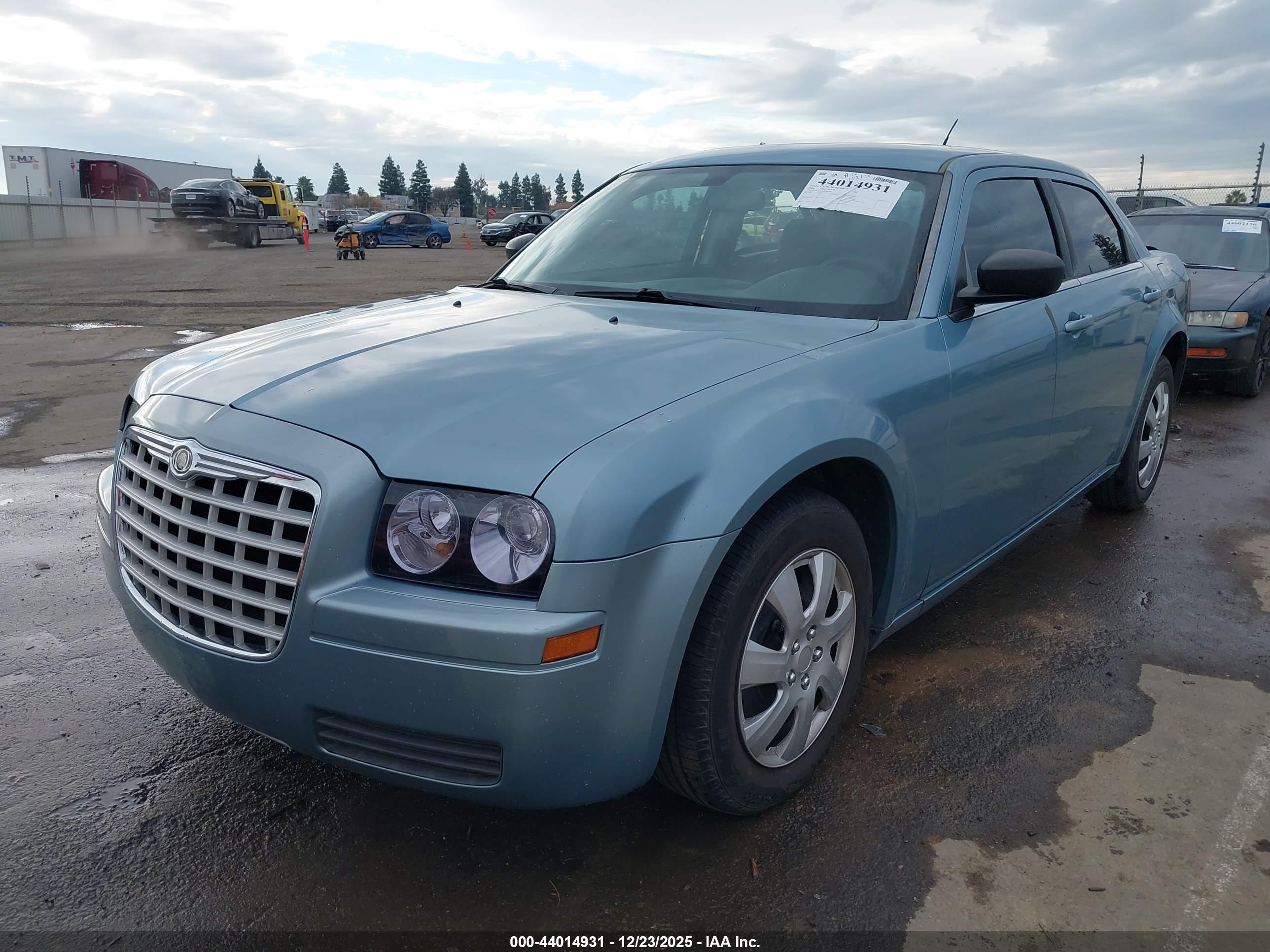 CHRYSLER 300 image 2