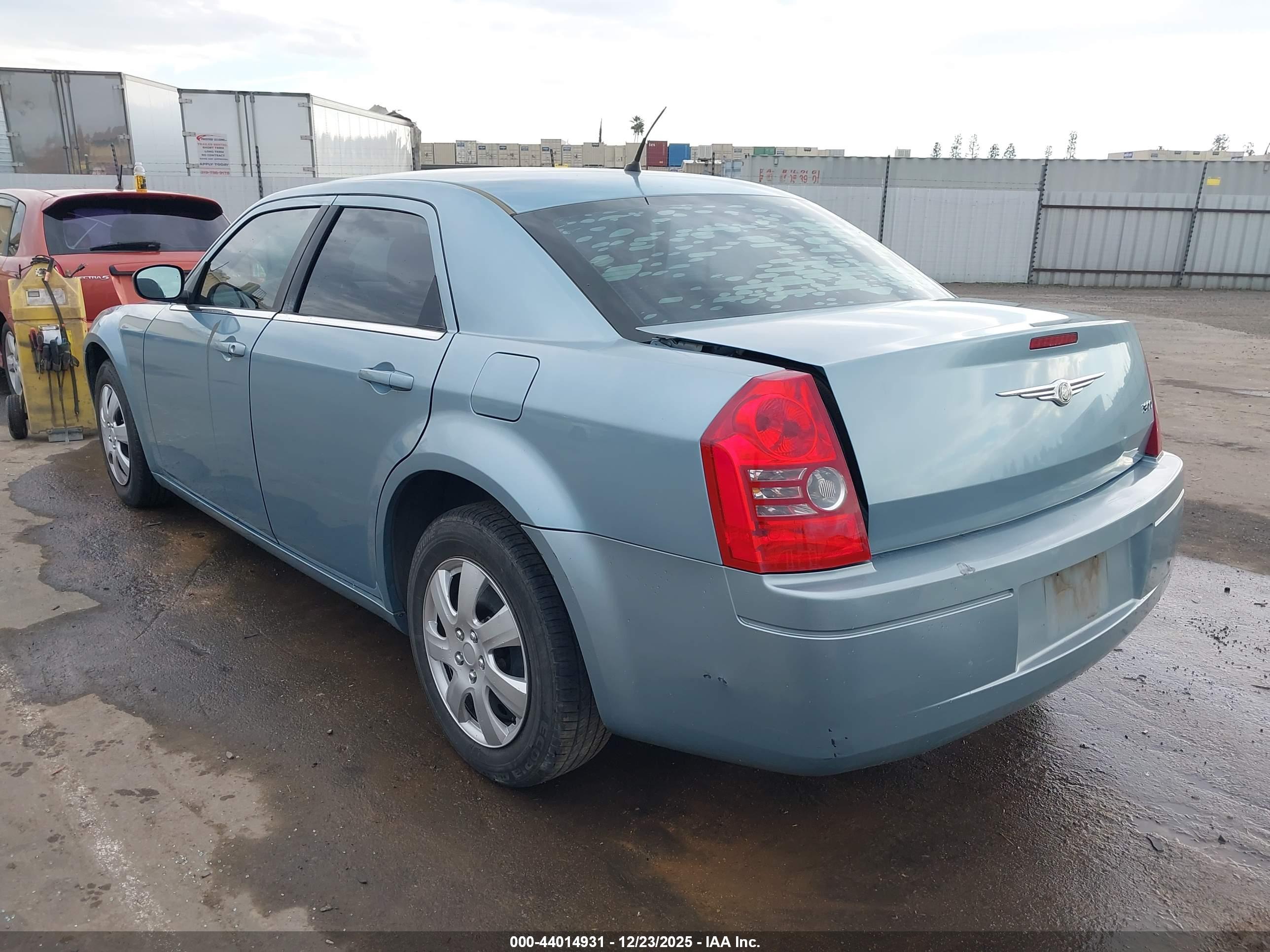 CHRYSLER 300 image 3