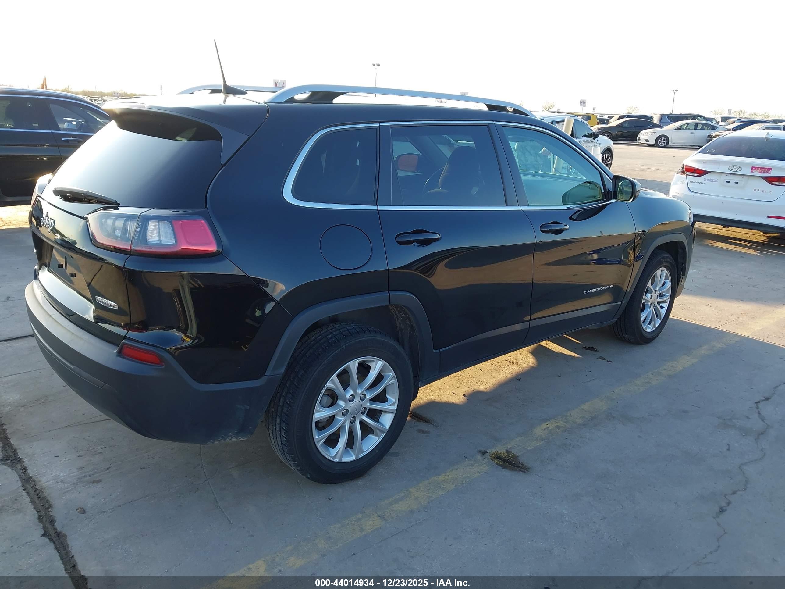 JEEP CHEROKEE image 4