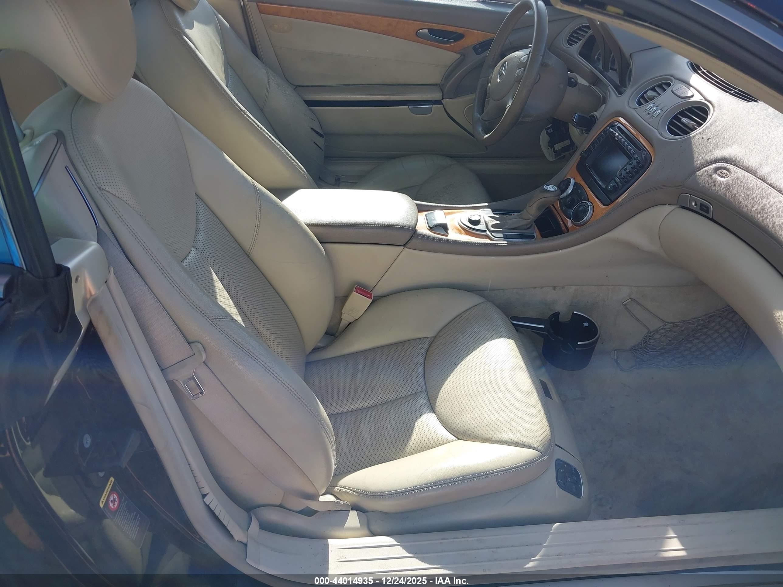 MERCEDES-BENZ SL image 5
