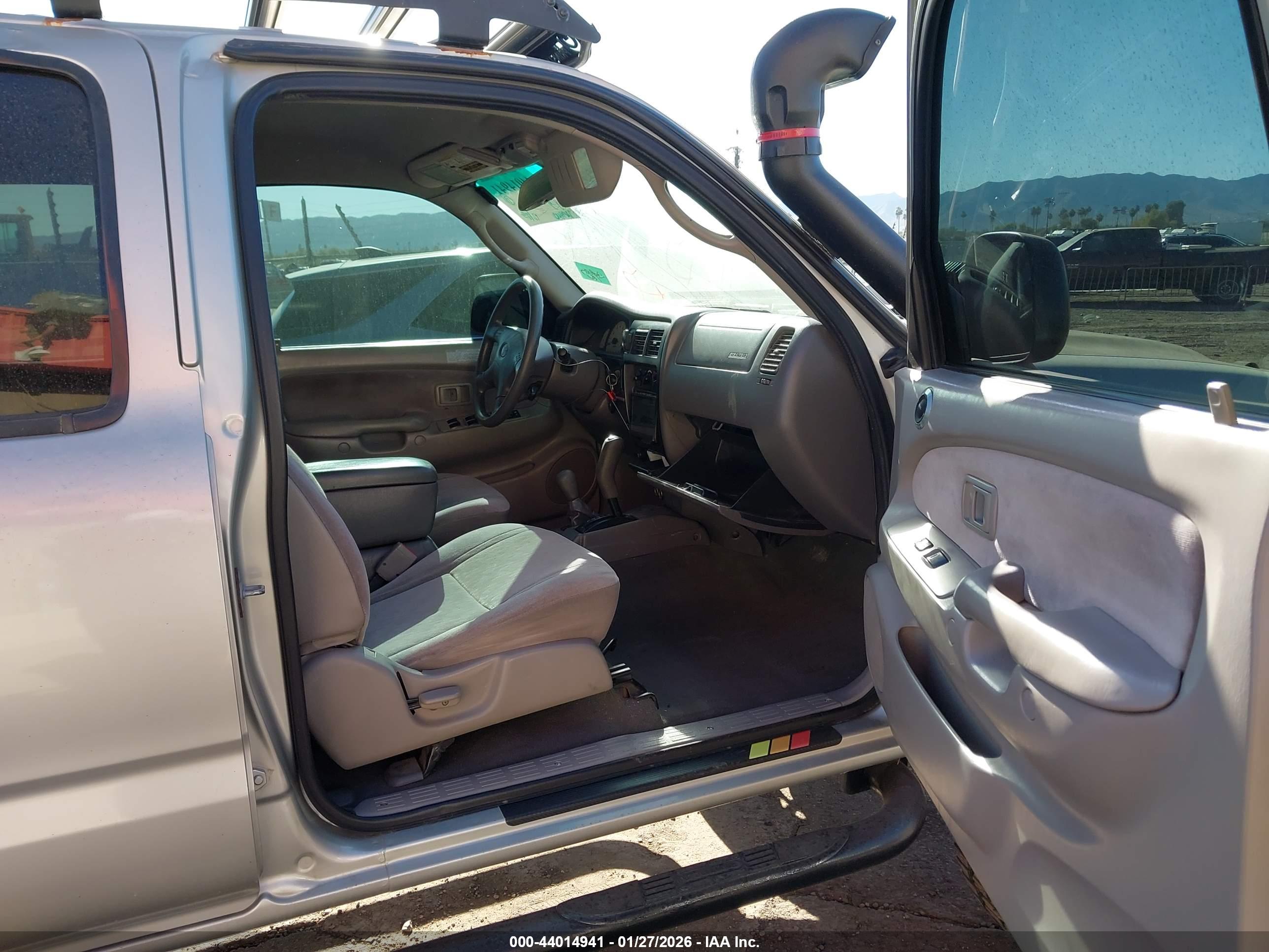 TOYOTA TACOMA image 5