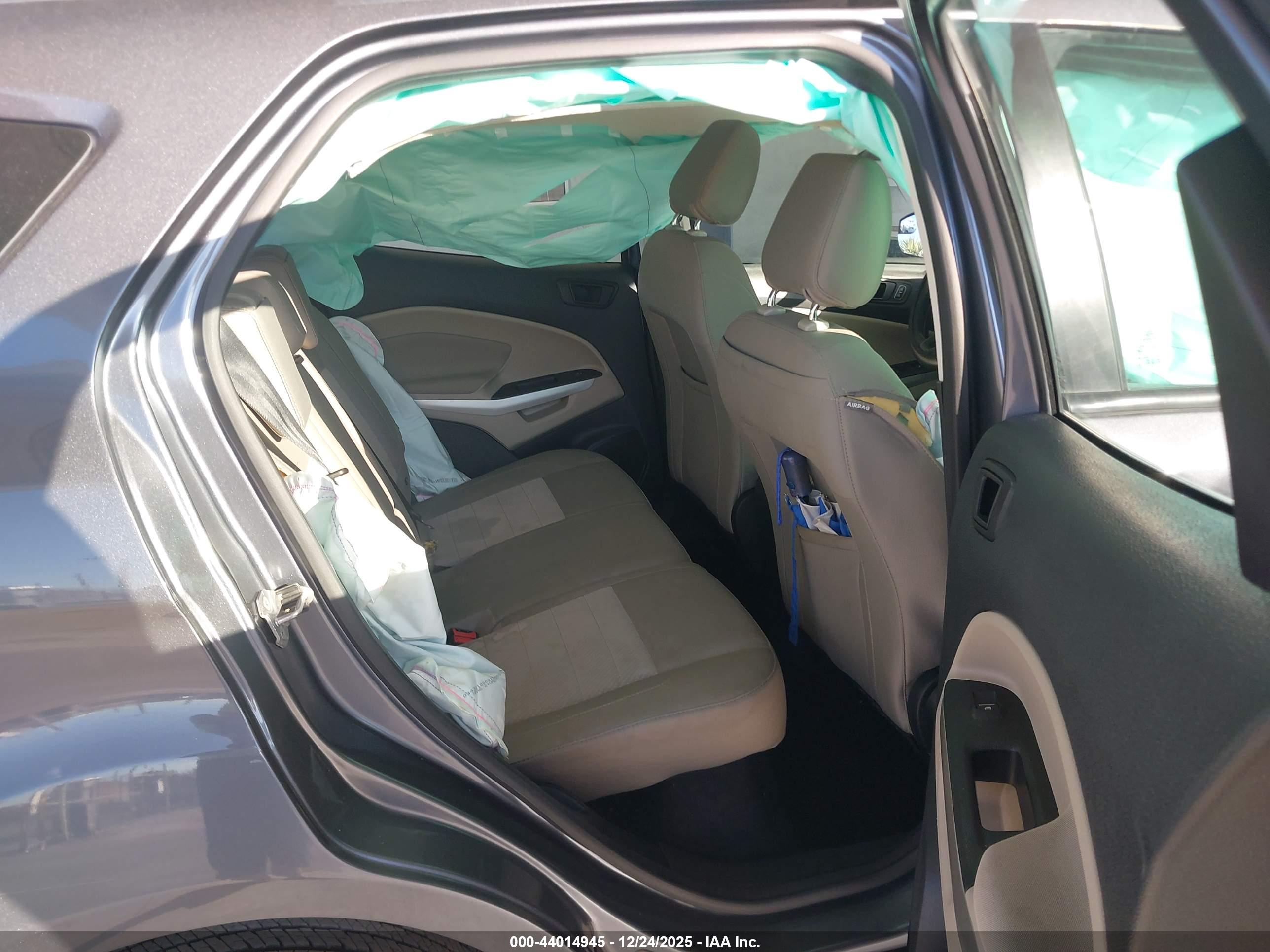 FORD ECOSPORT image 8