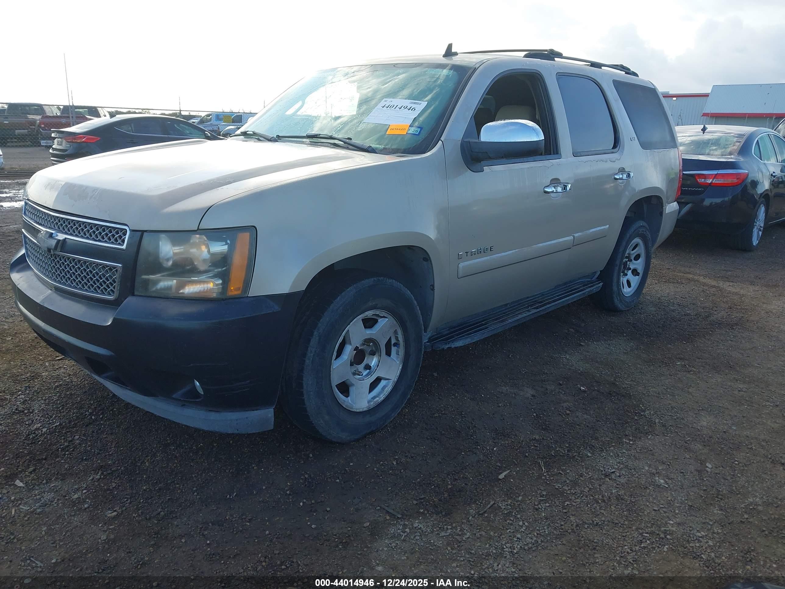 CHEVROLET TAHOE image 2