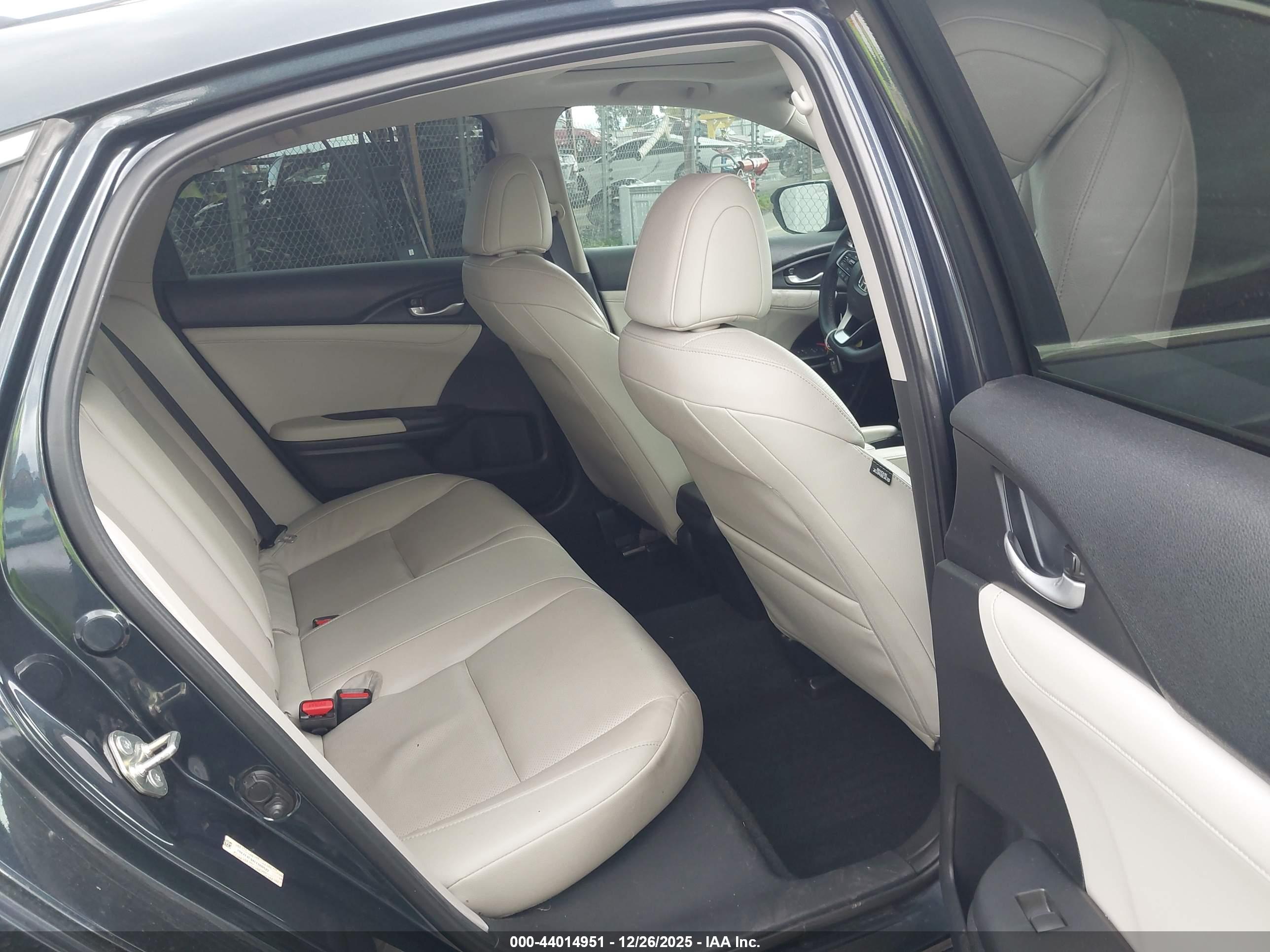 HONDA INSIGHT image 8