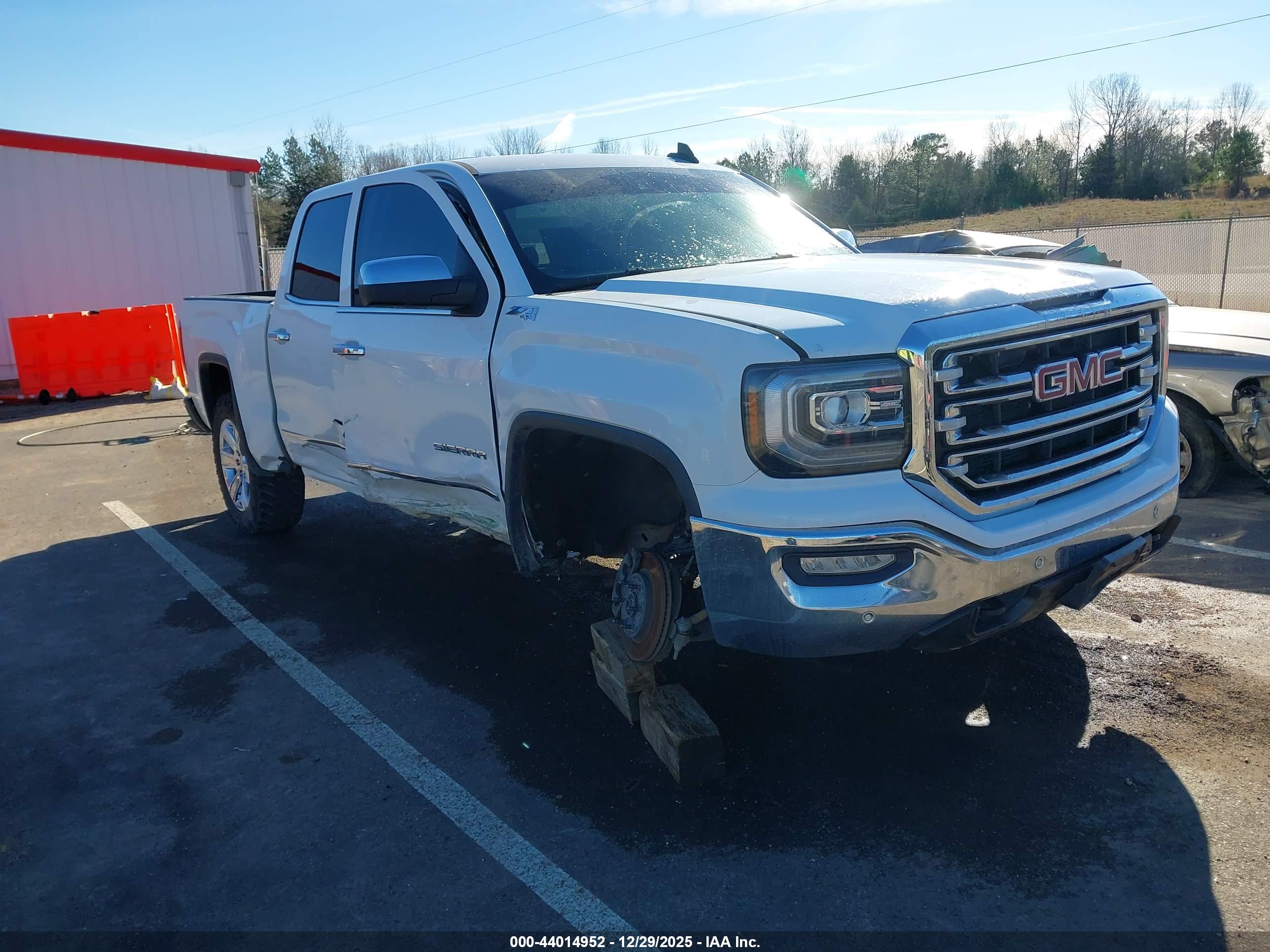 GMC SIERRA image 6