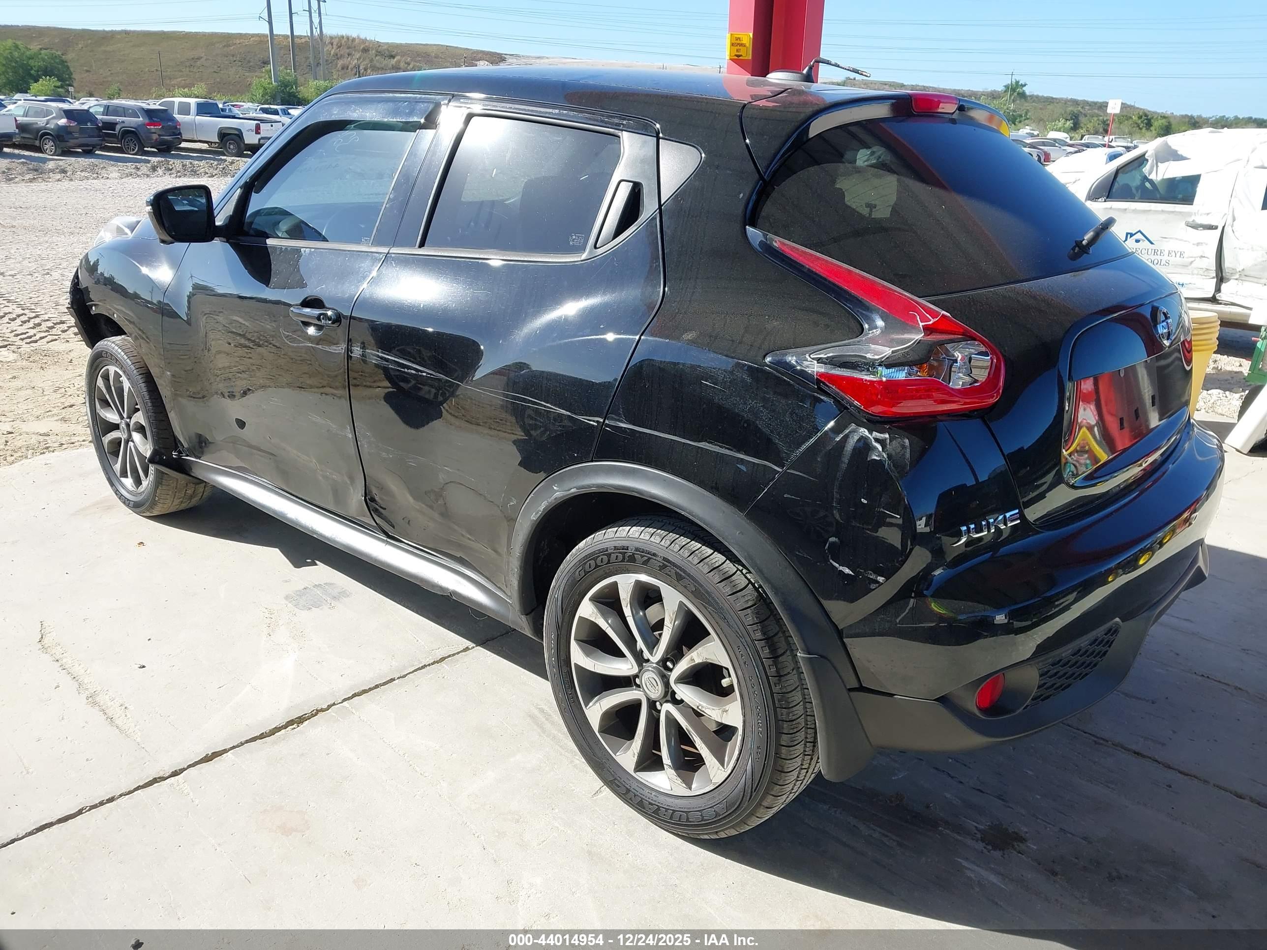 NISSAN JUKE image 3