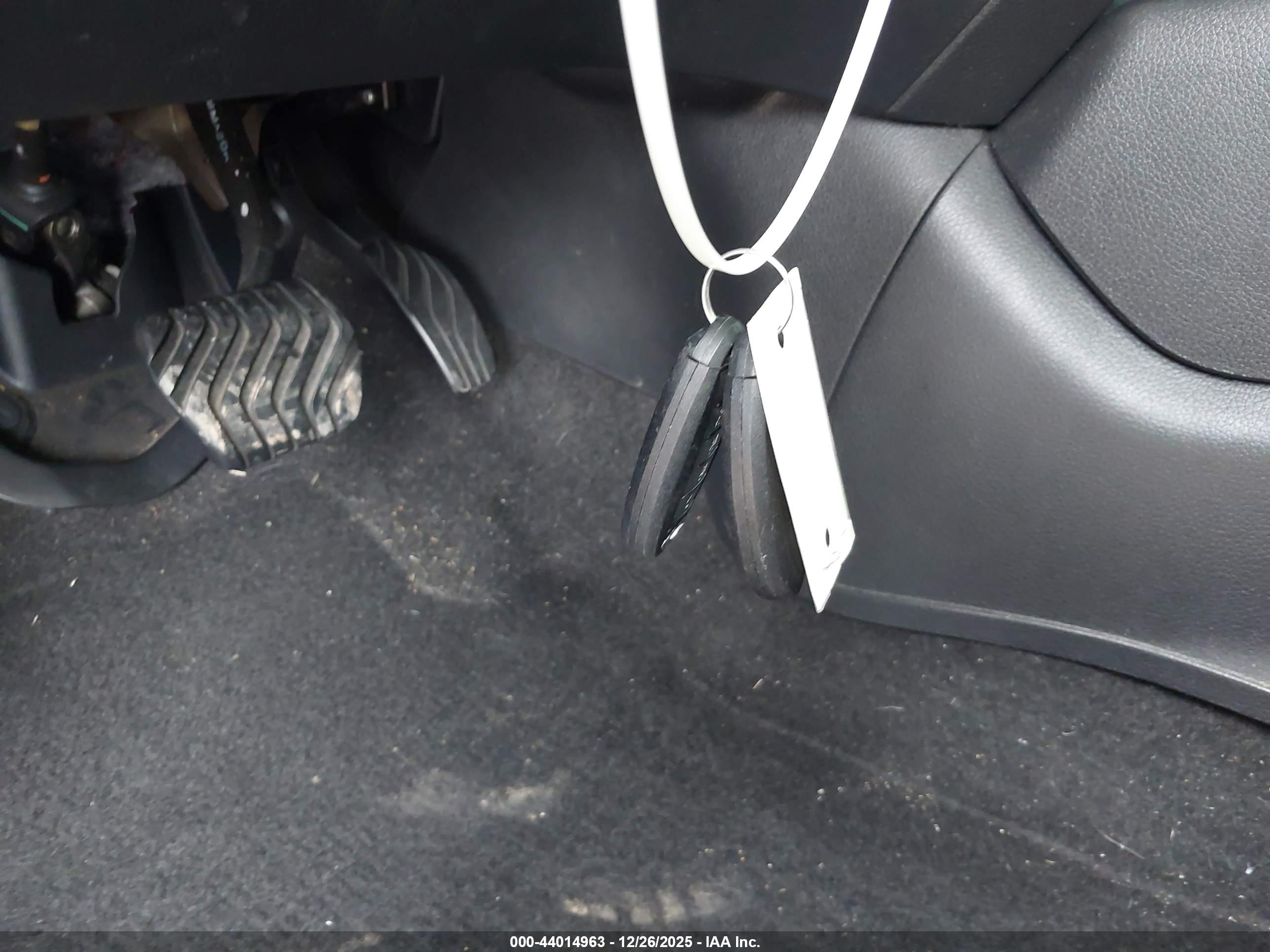 NISSAN ROGUE image 11