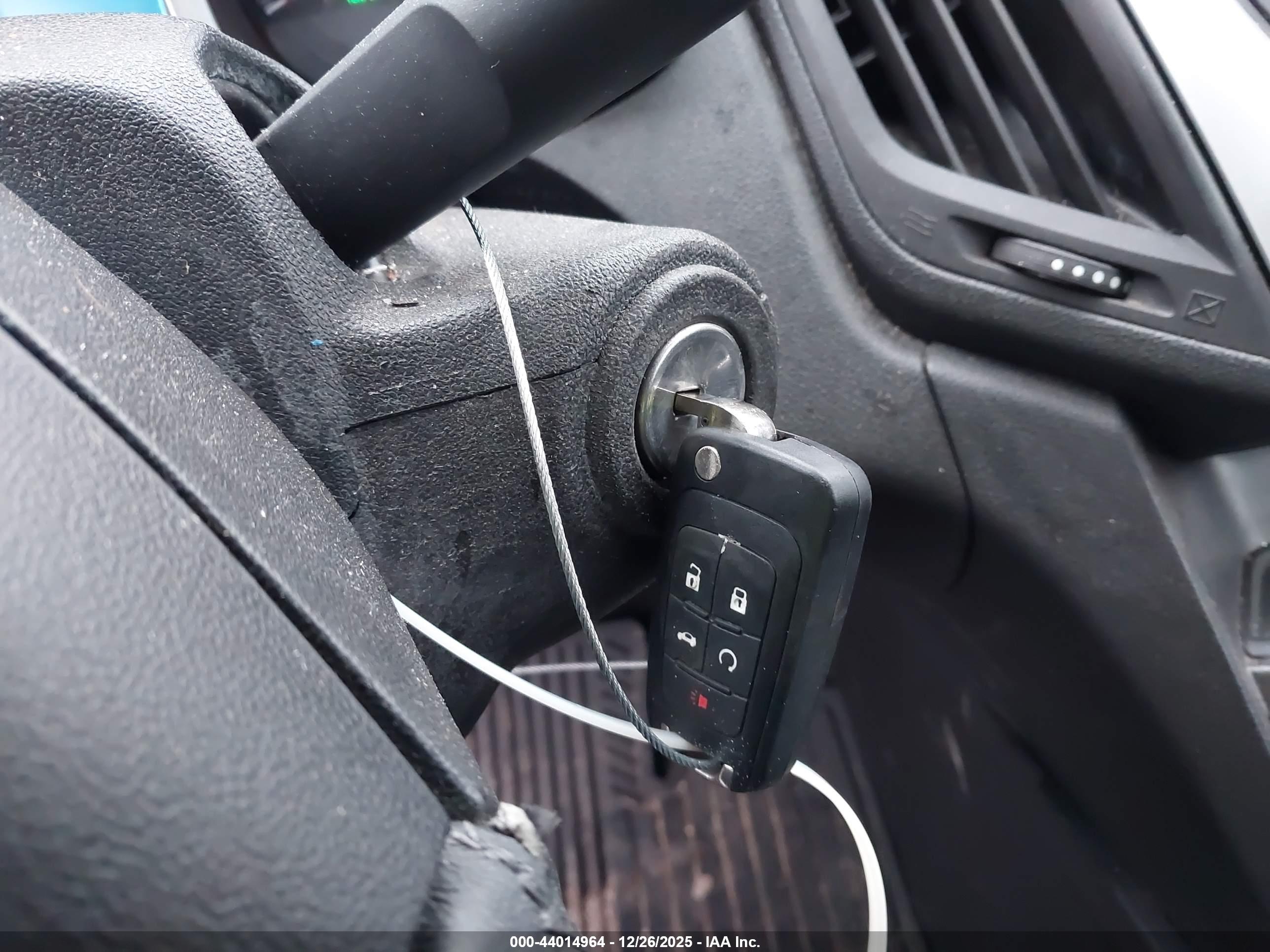 CHEVROLET EQUINOX image 11