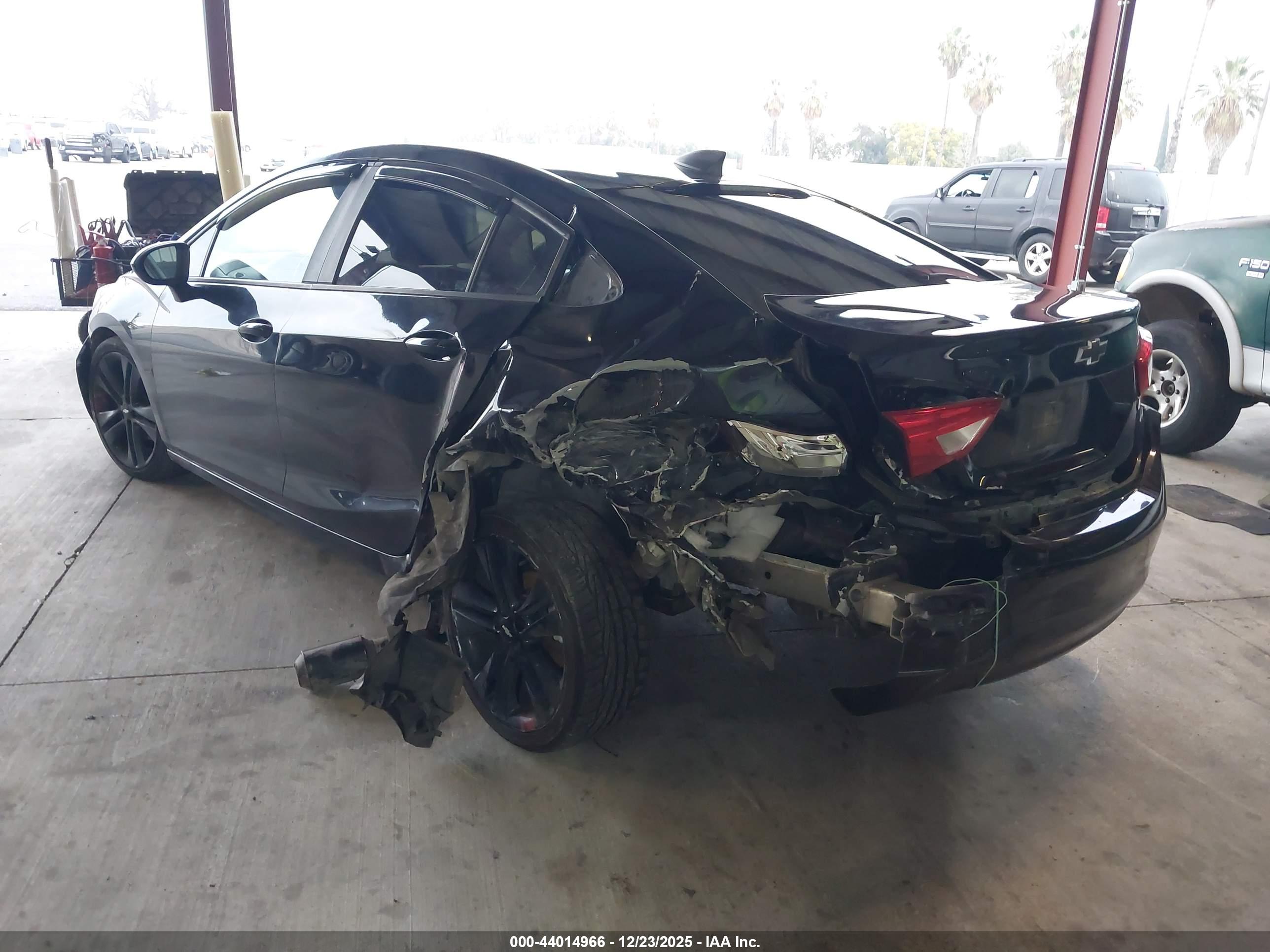 CHEVROLET CRUZE image 3