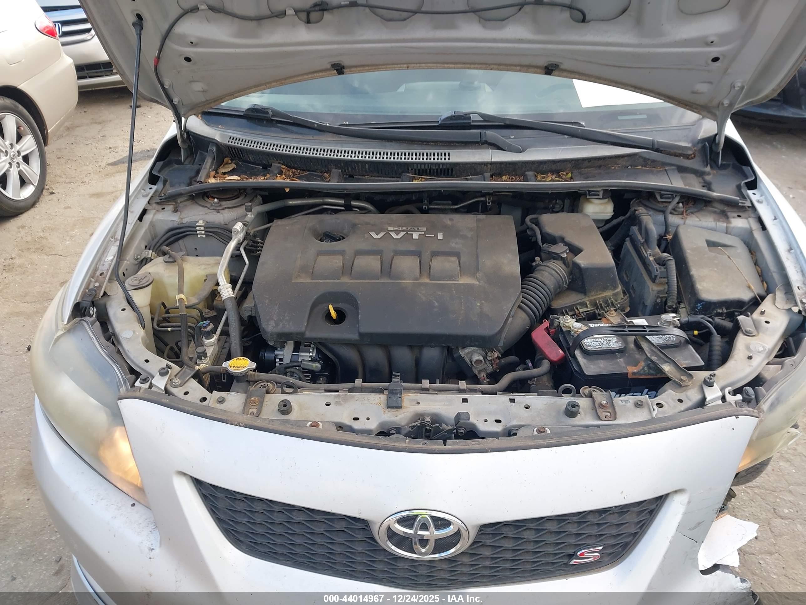 TOYOTA COROLLA image 10