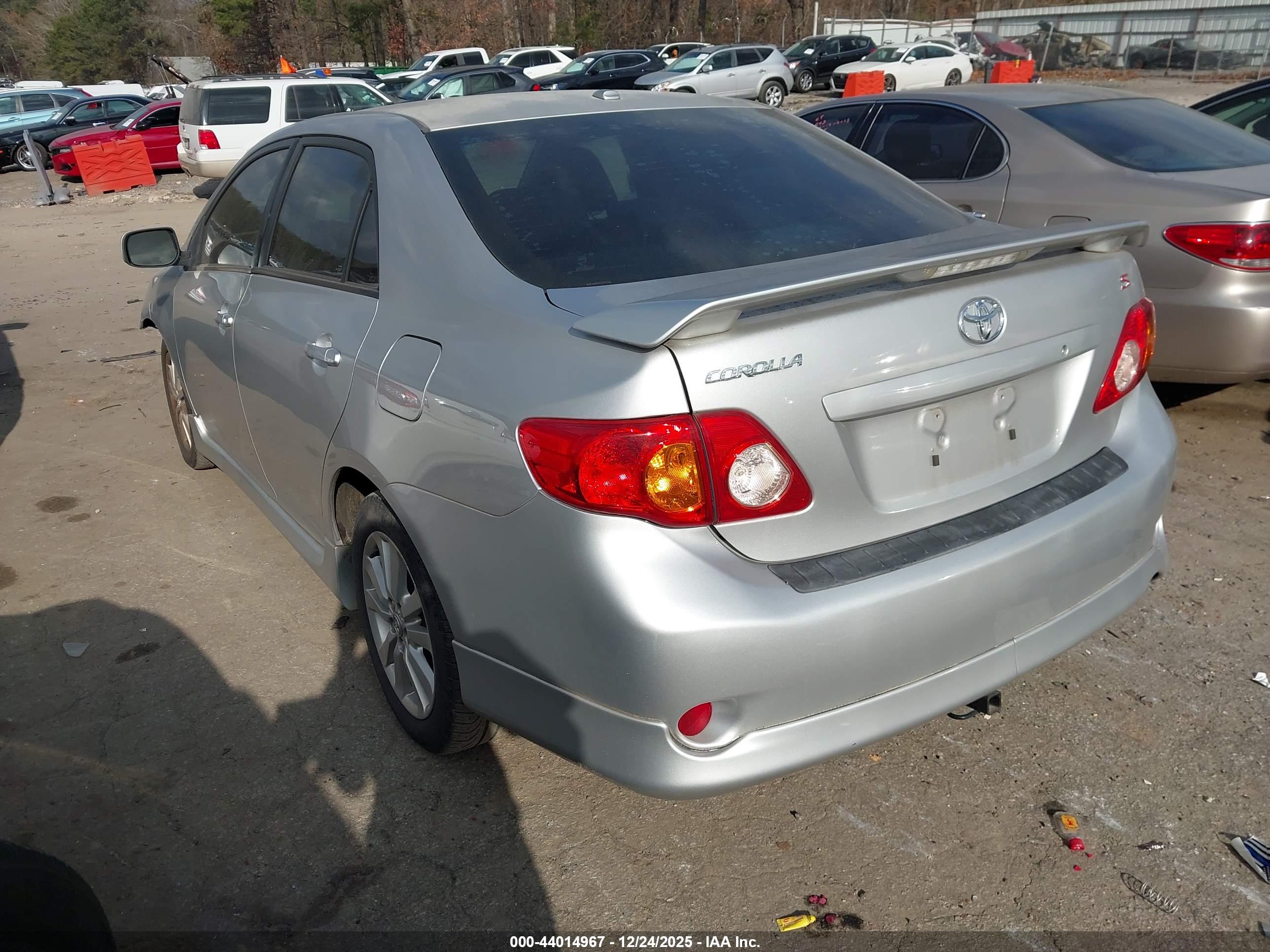TOYOTA COROLLA image 3