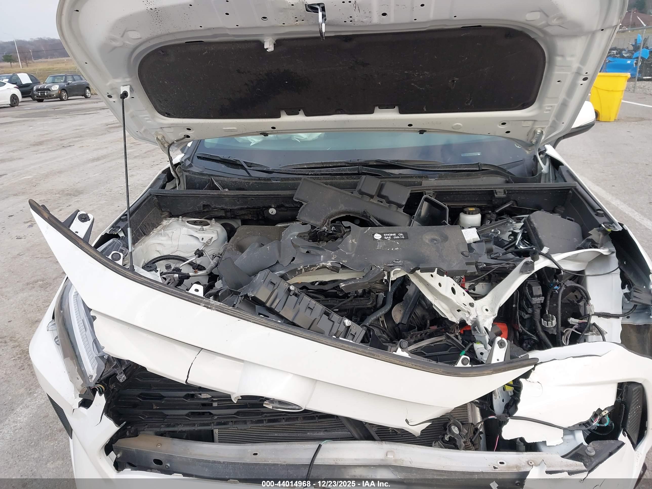 TOYOTA RAV4 image 10