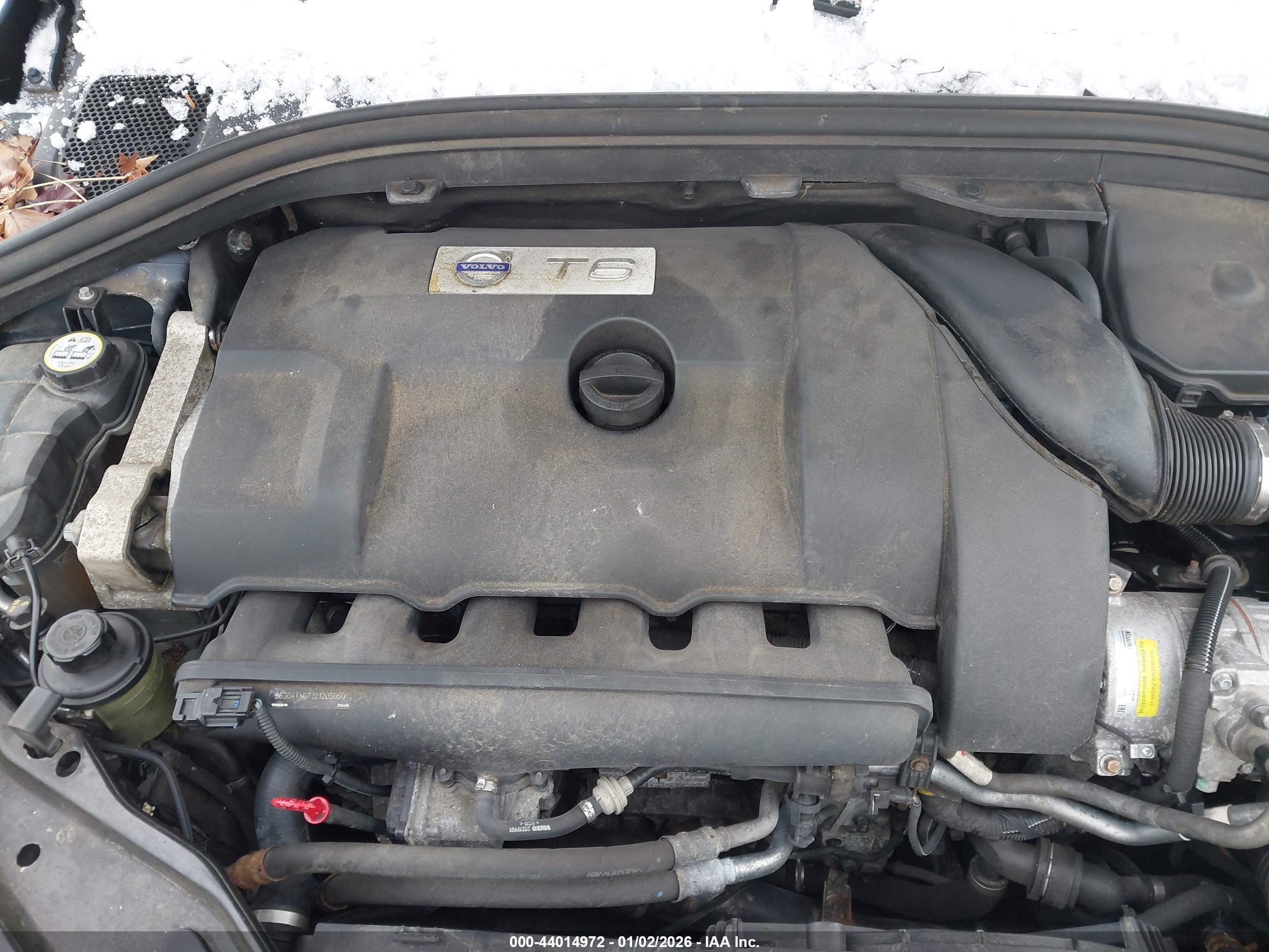VOLVO XC60 image 10