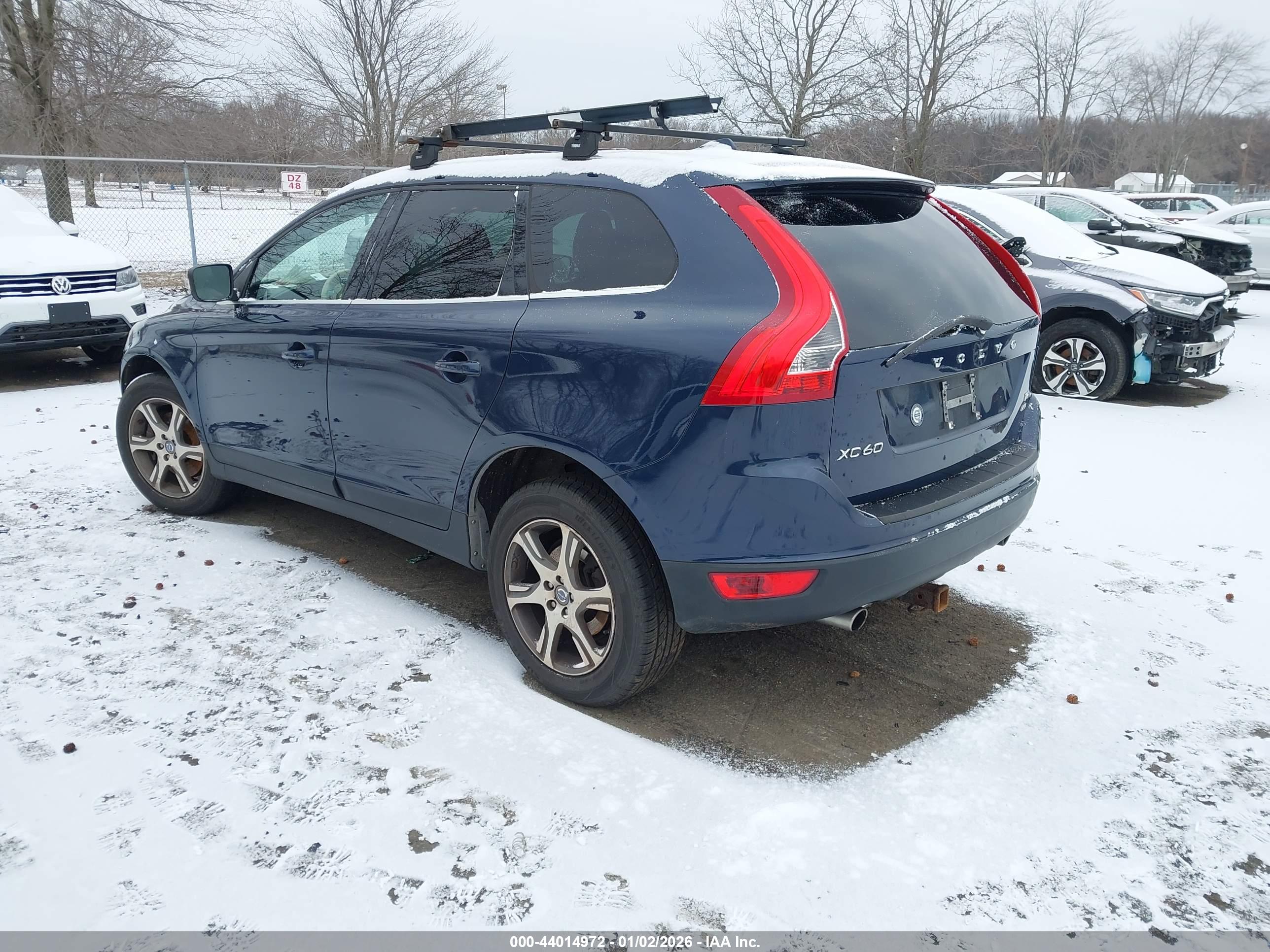 VOLVO XC60 image 3