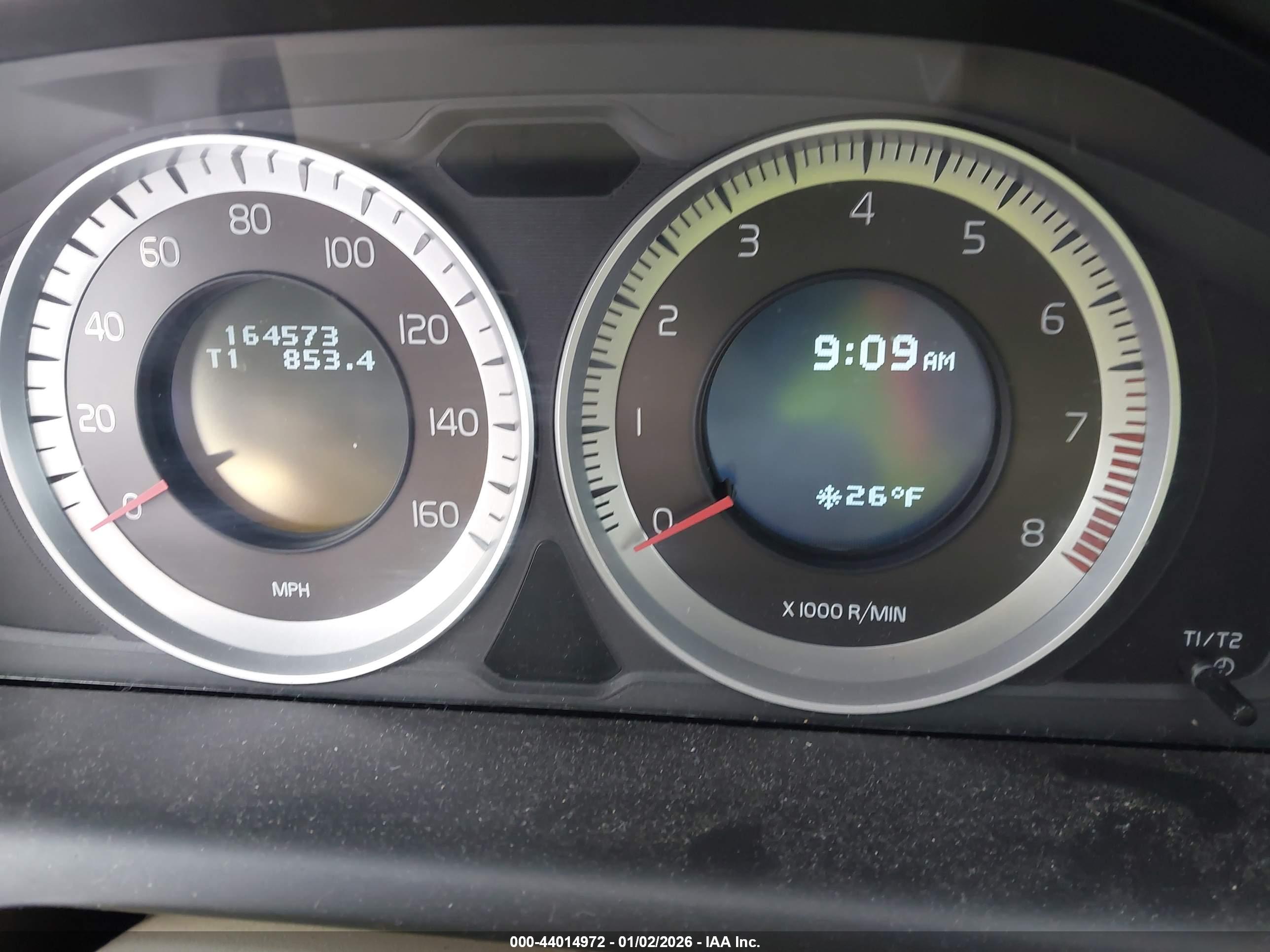 VOLVO XC60 image 7