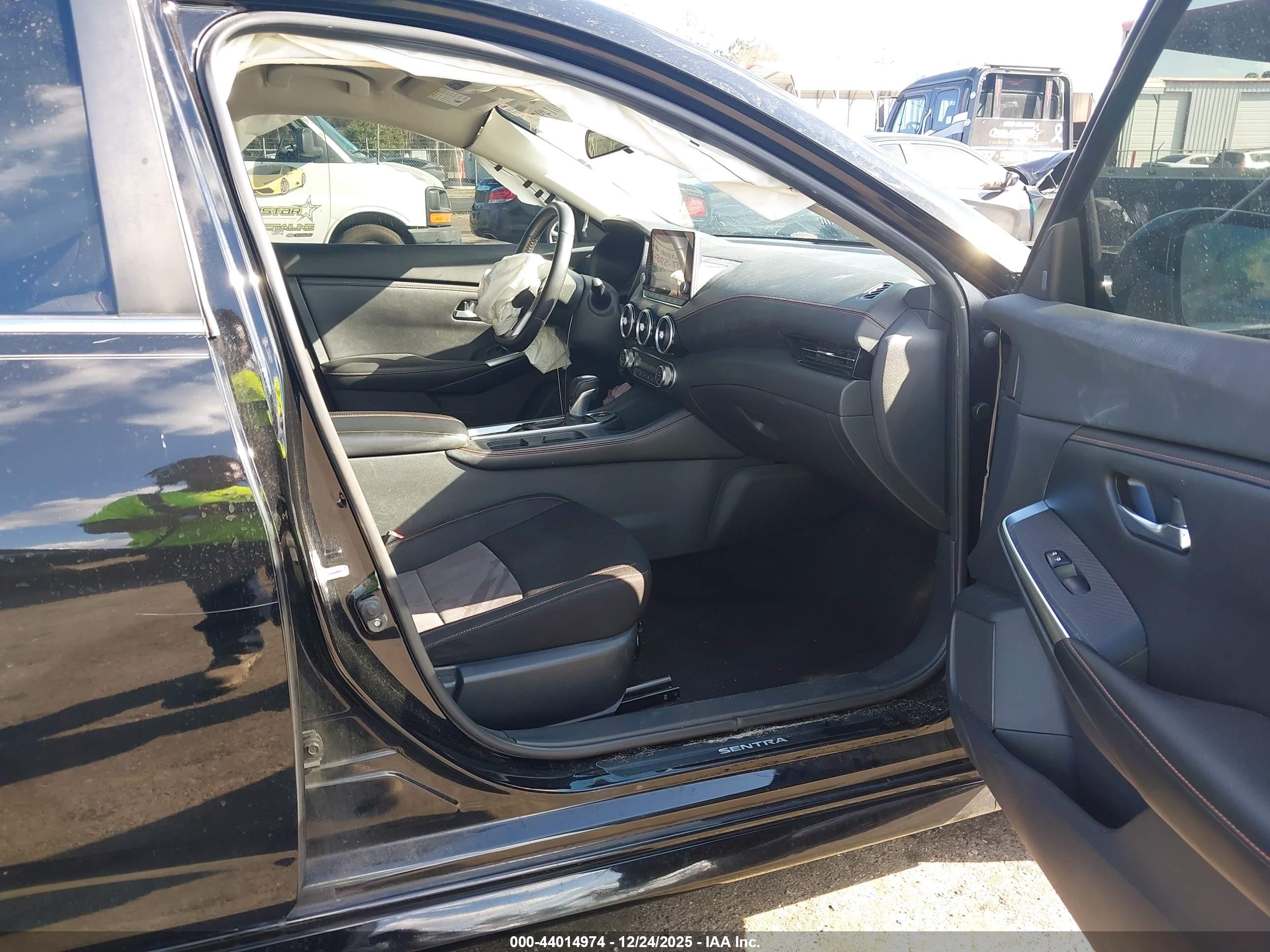 NISSAN SENTRA image 5