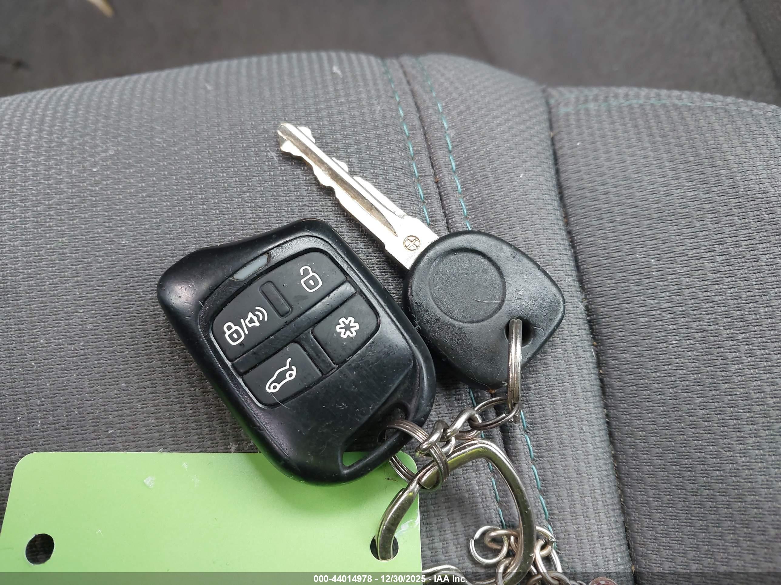 CHEVROLET TRAVERSE image 11