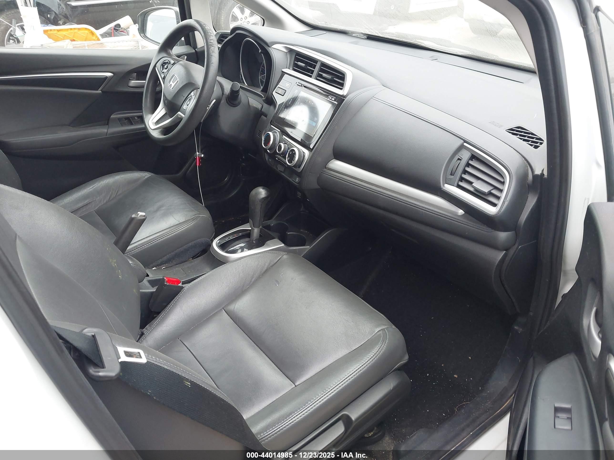 HONDA FIT image 5