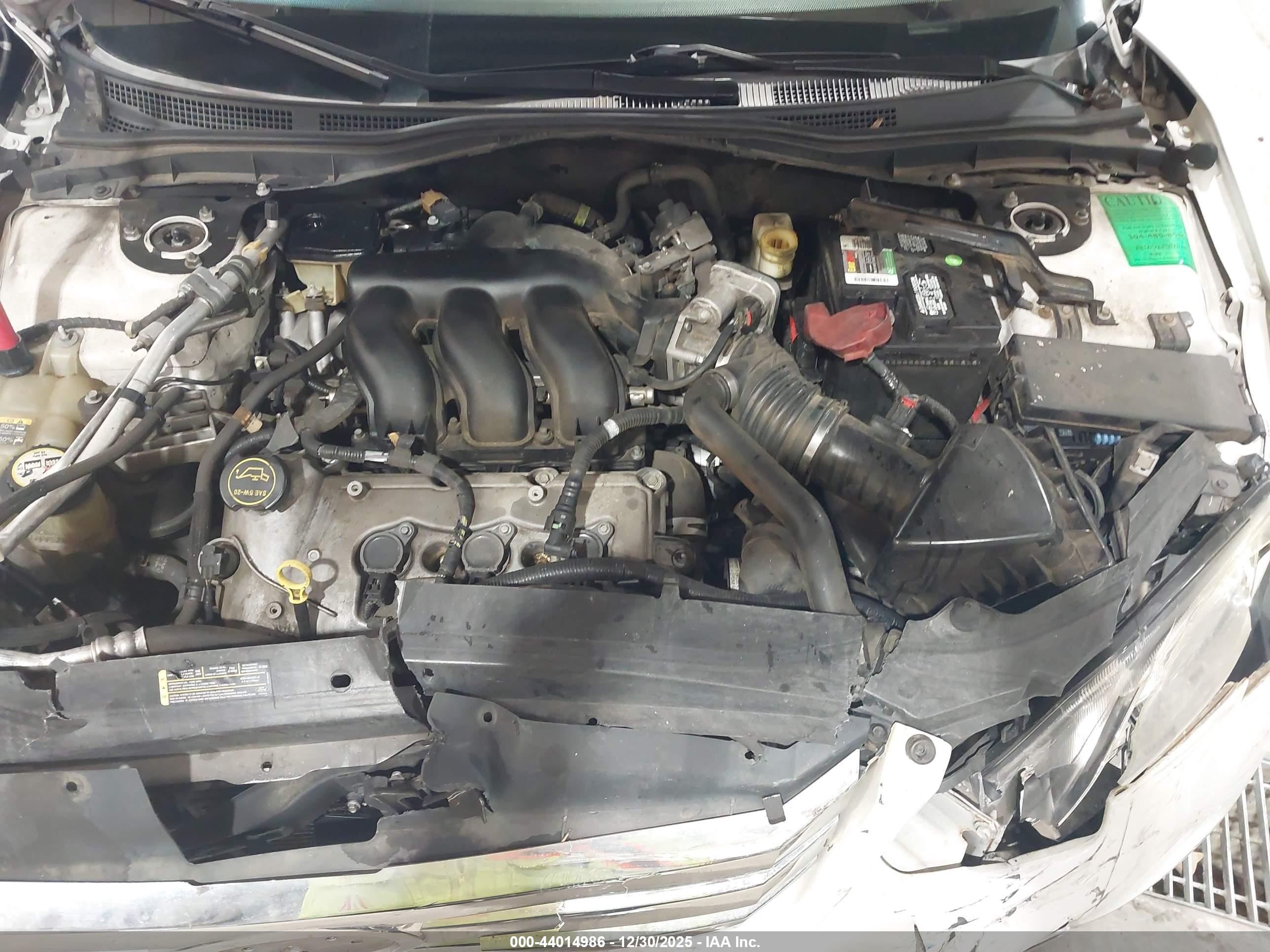 FORD FUSION image 10