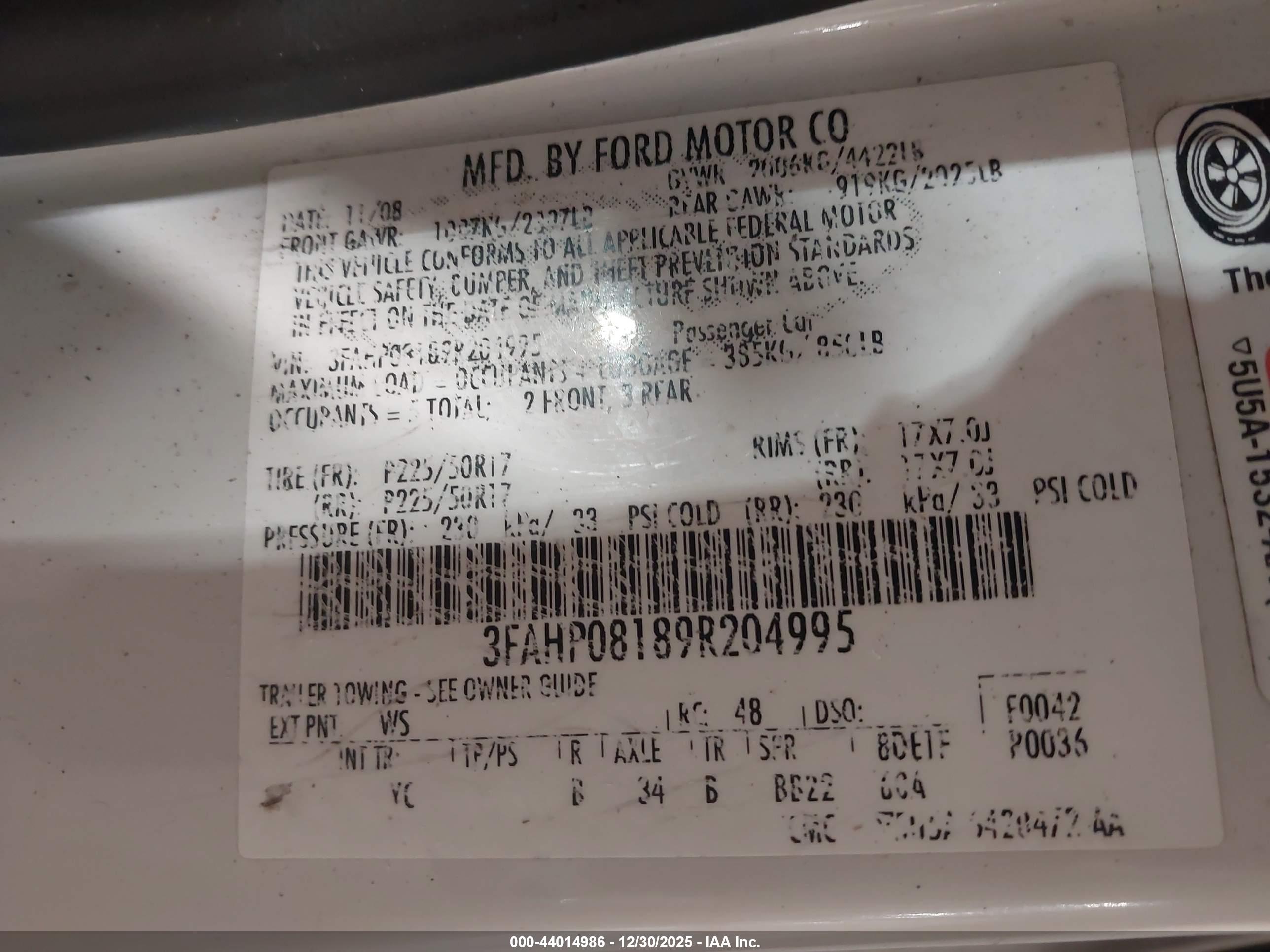 FORD FUSION image 9