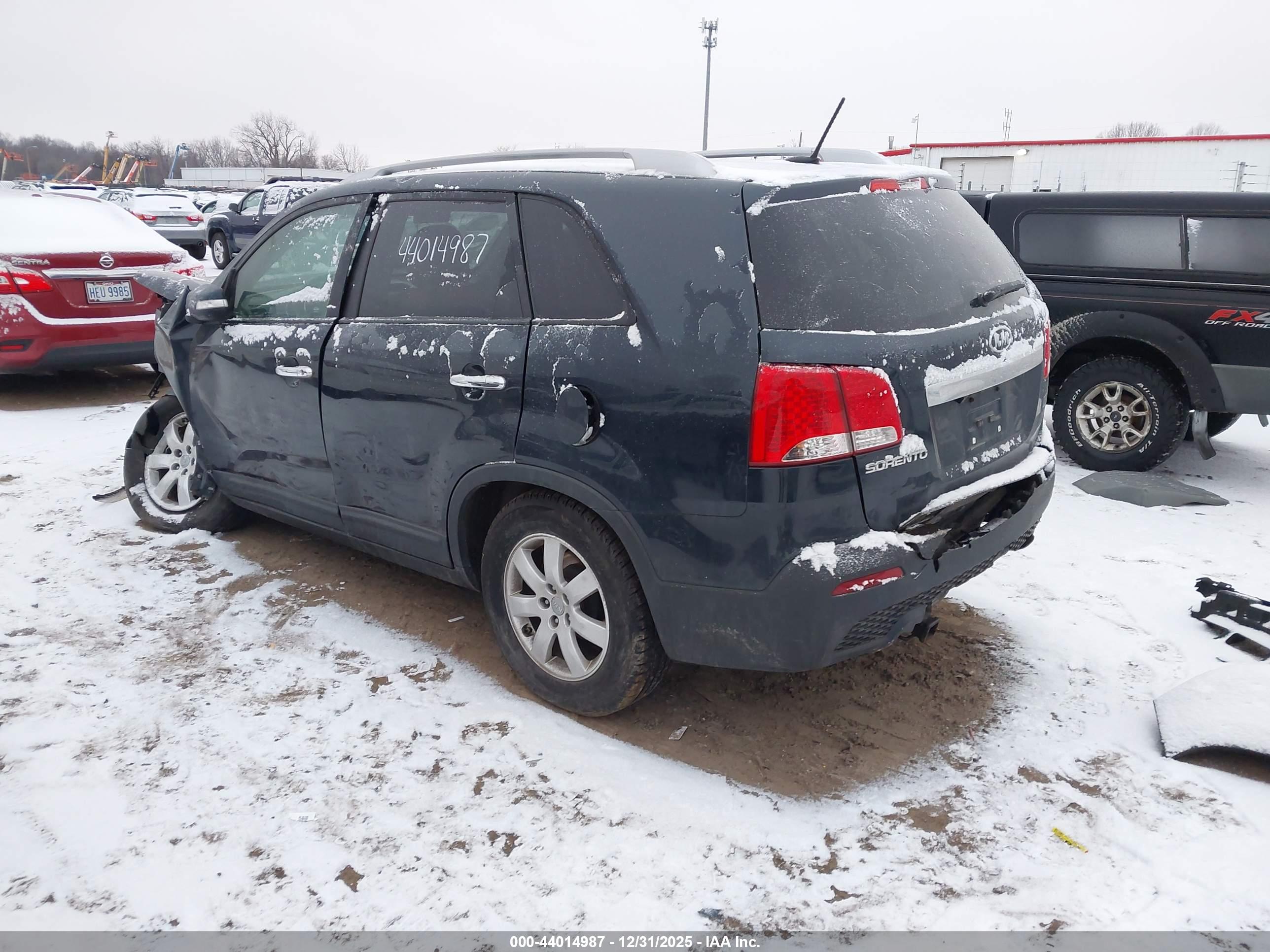 KIA SORENTO image 3