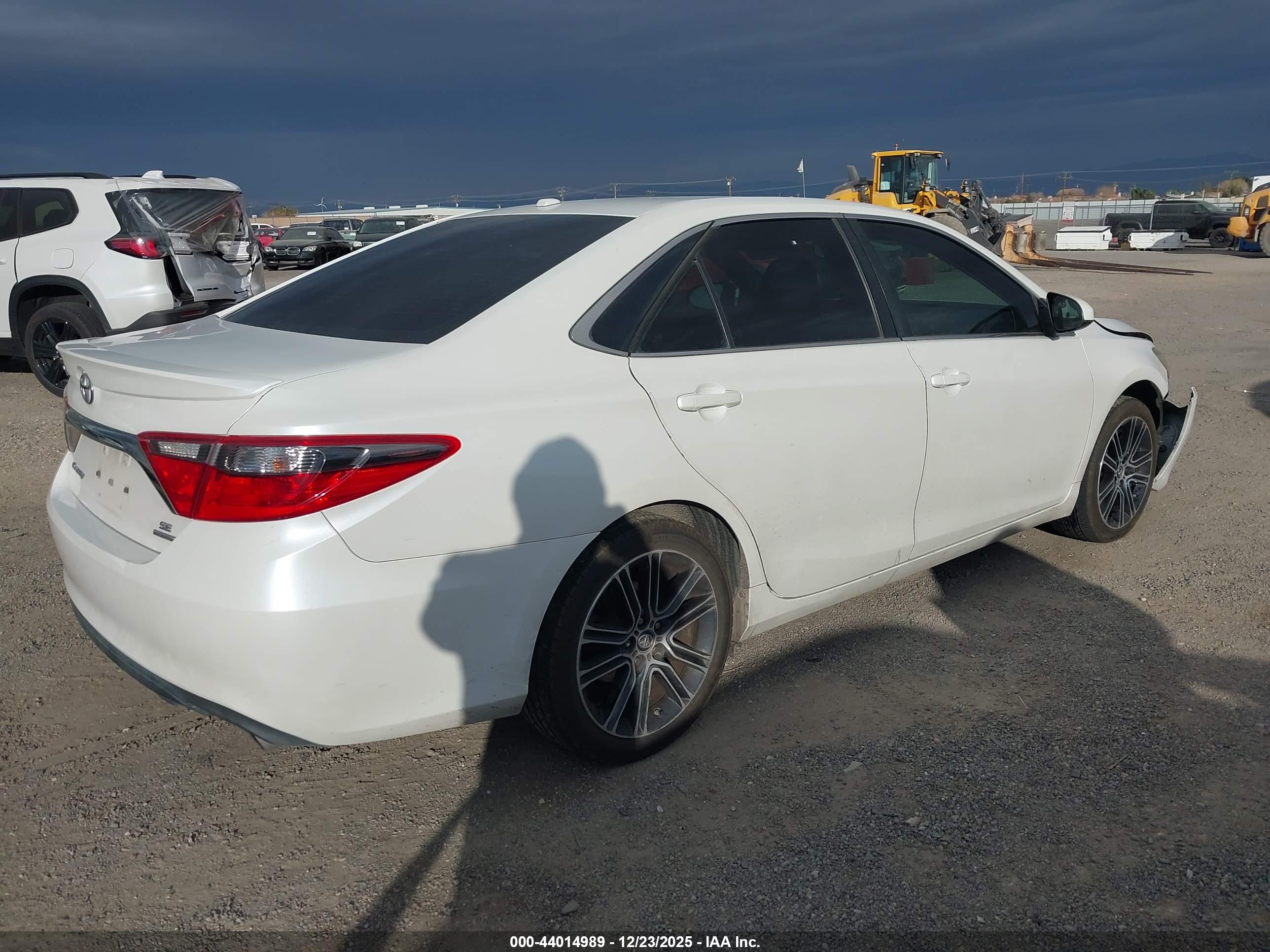 TOYOTA CAMRY image 4