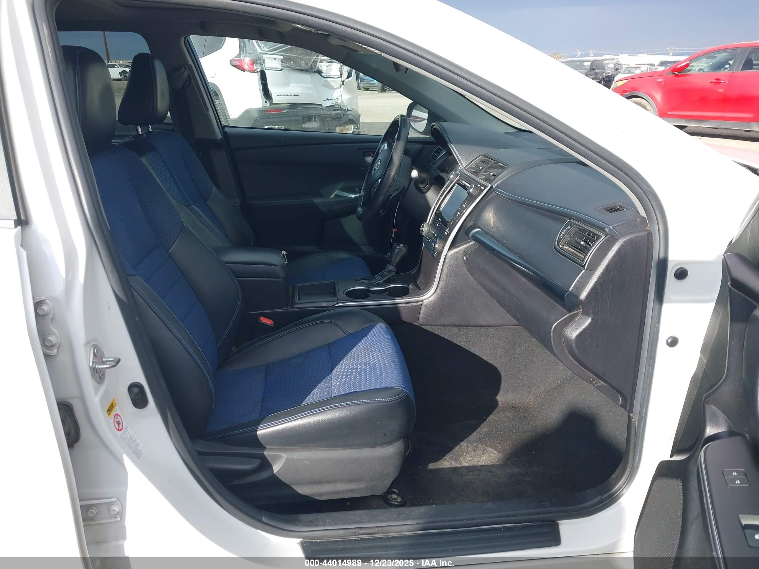 TOYOTA CAMRY image 5