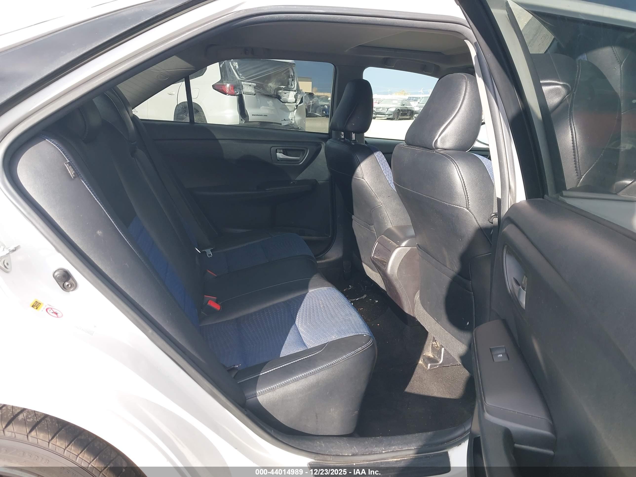 TOYOTA CAMRY image 8
