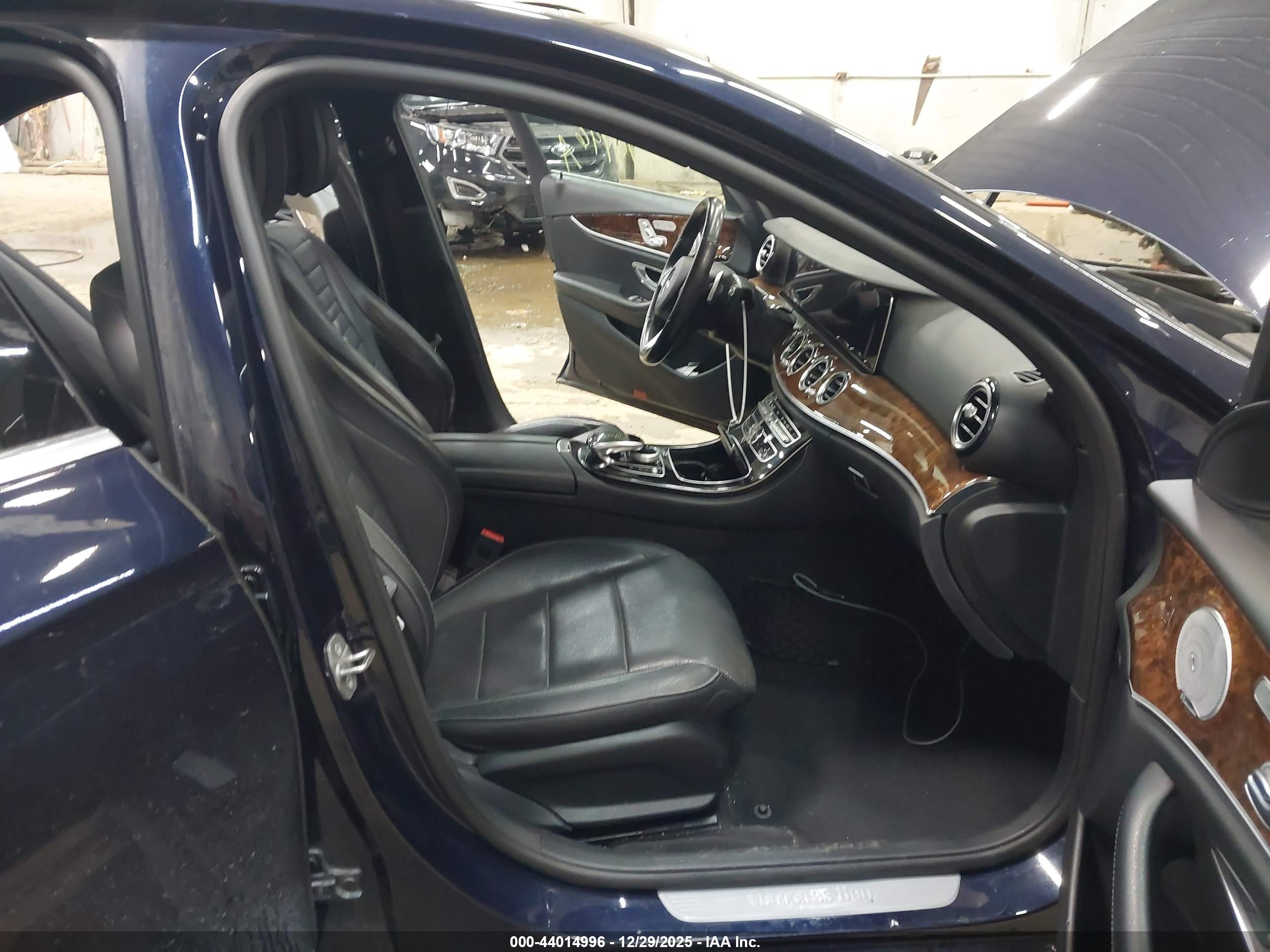 MERCEDES-BENZ E image 5