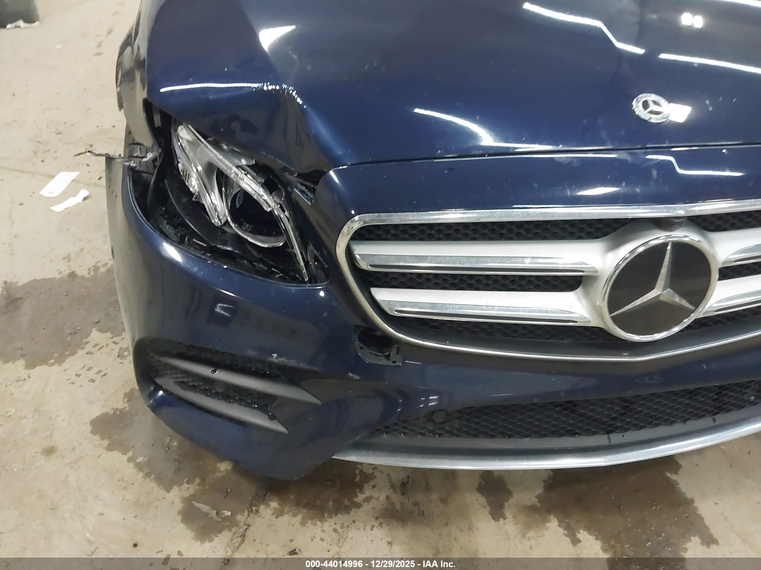 MERCEDES-BENZ E image 6