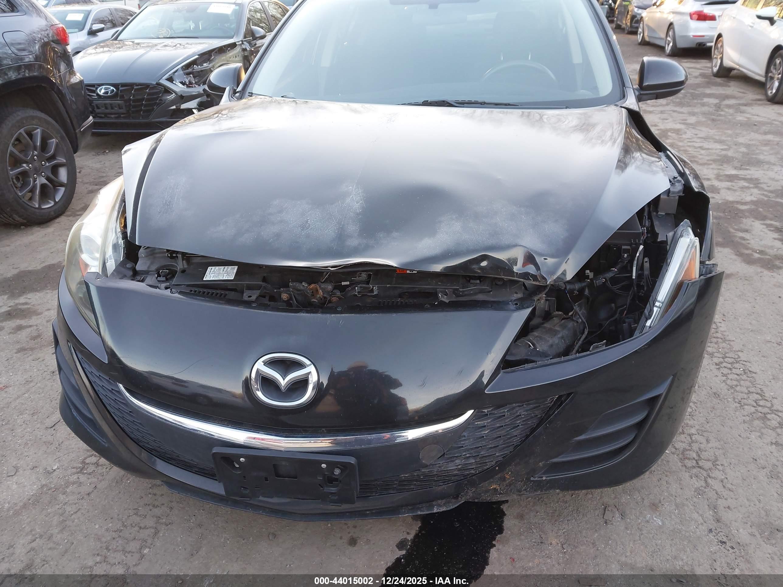 MAZDA MAZDA3 image 6
