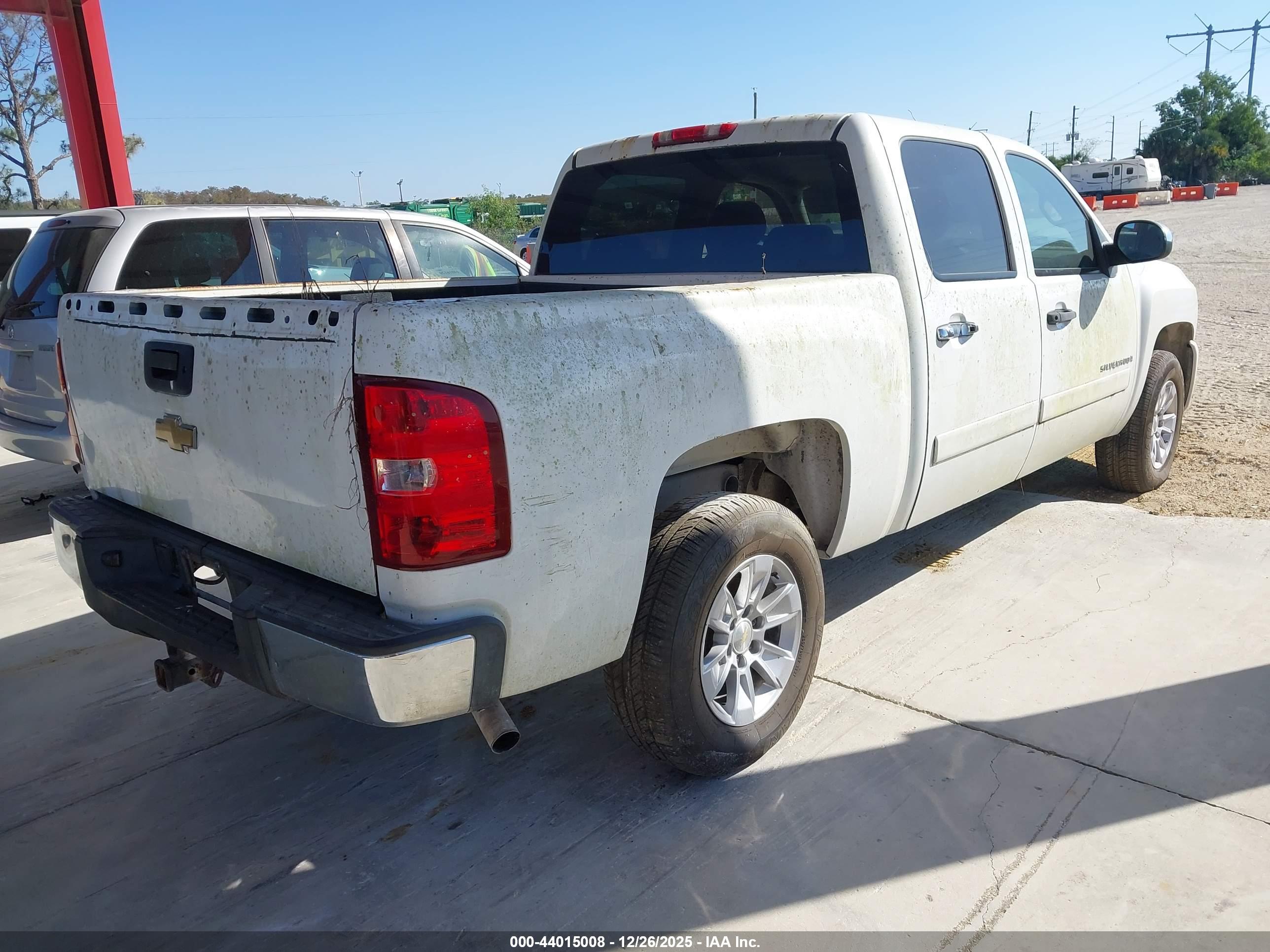 CHEVROLET SILVERADO image 4