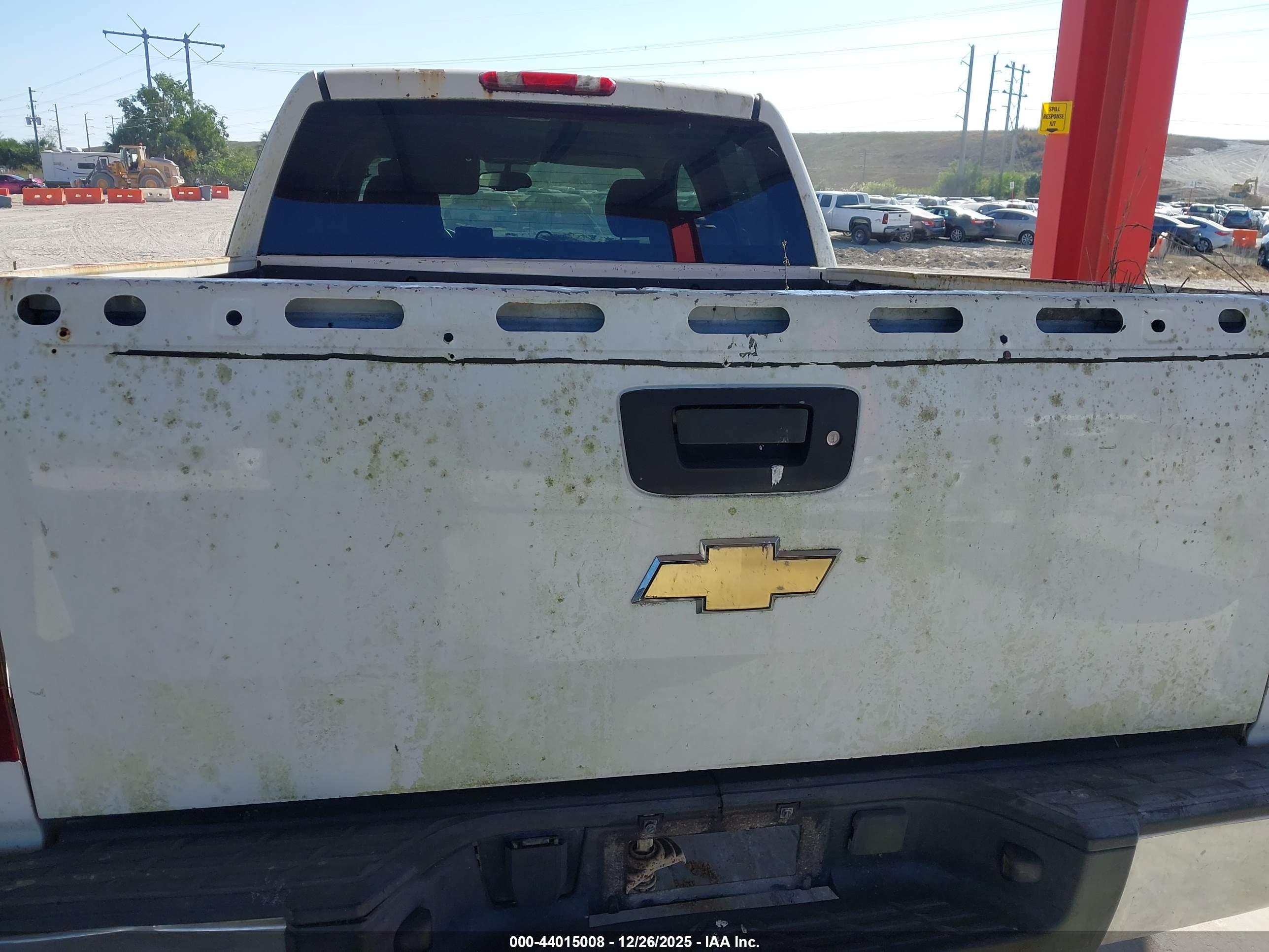 CHEVROLET SILVERADO image 6
