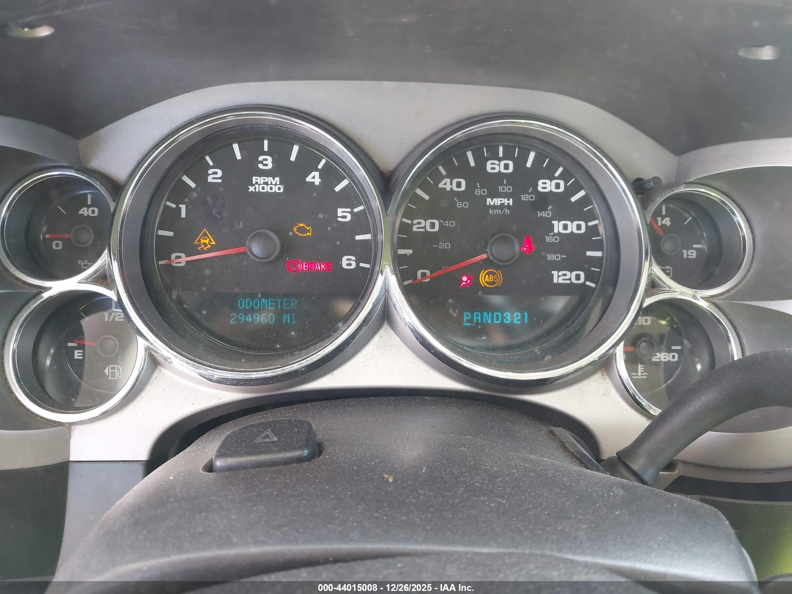 CHEVROLET SILVERADO image 7